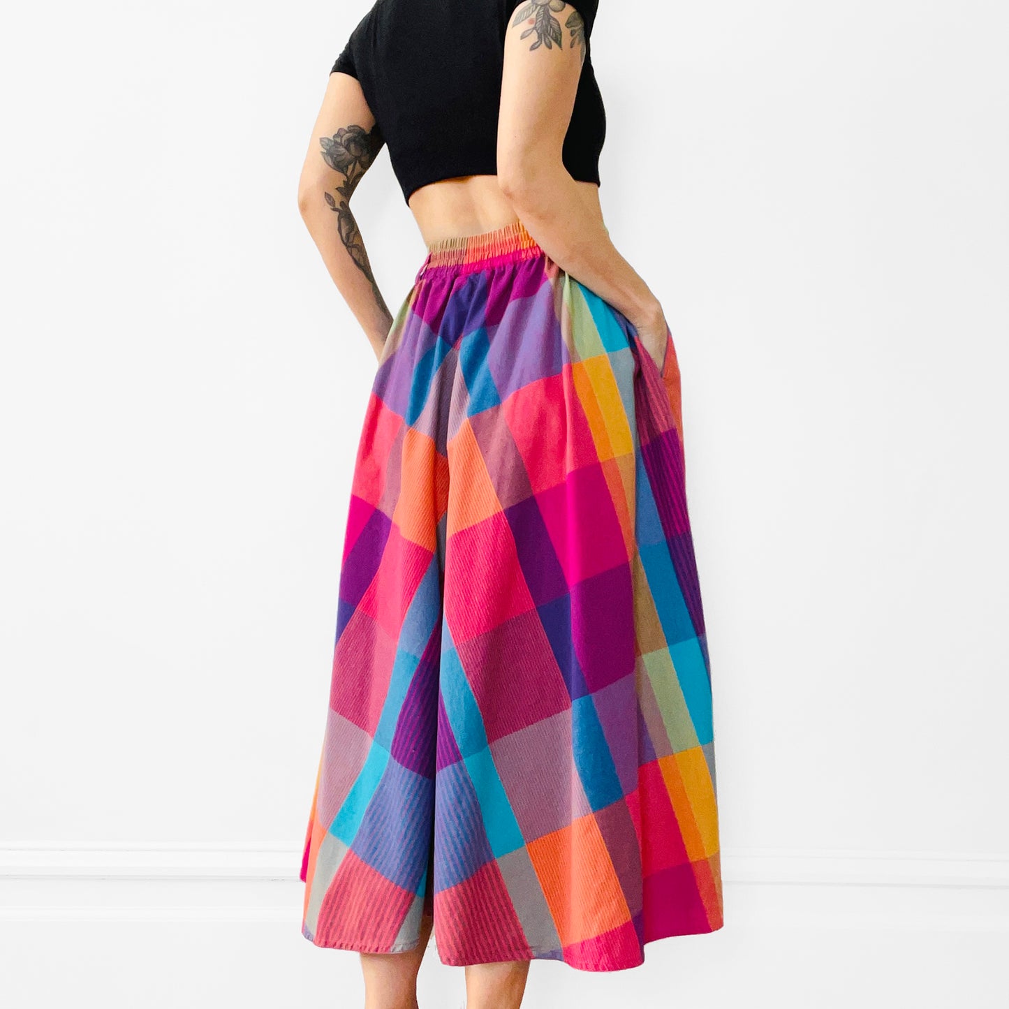 1980s Rainbow Plaid Tea-Length Elastic-Waist Fit and Flare Skirt