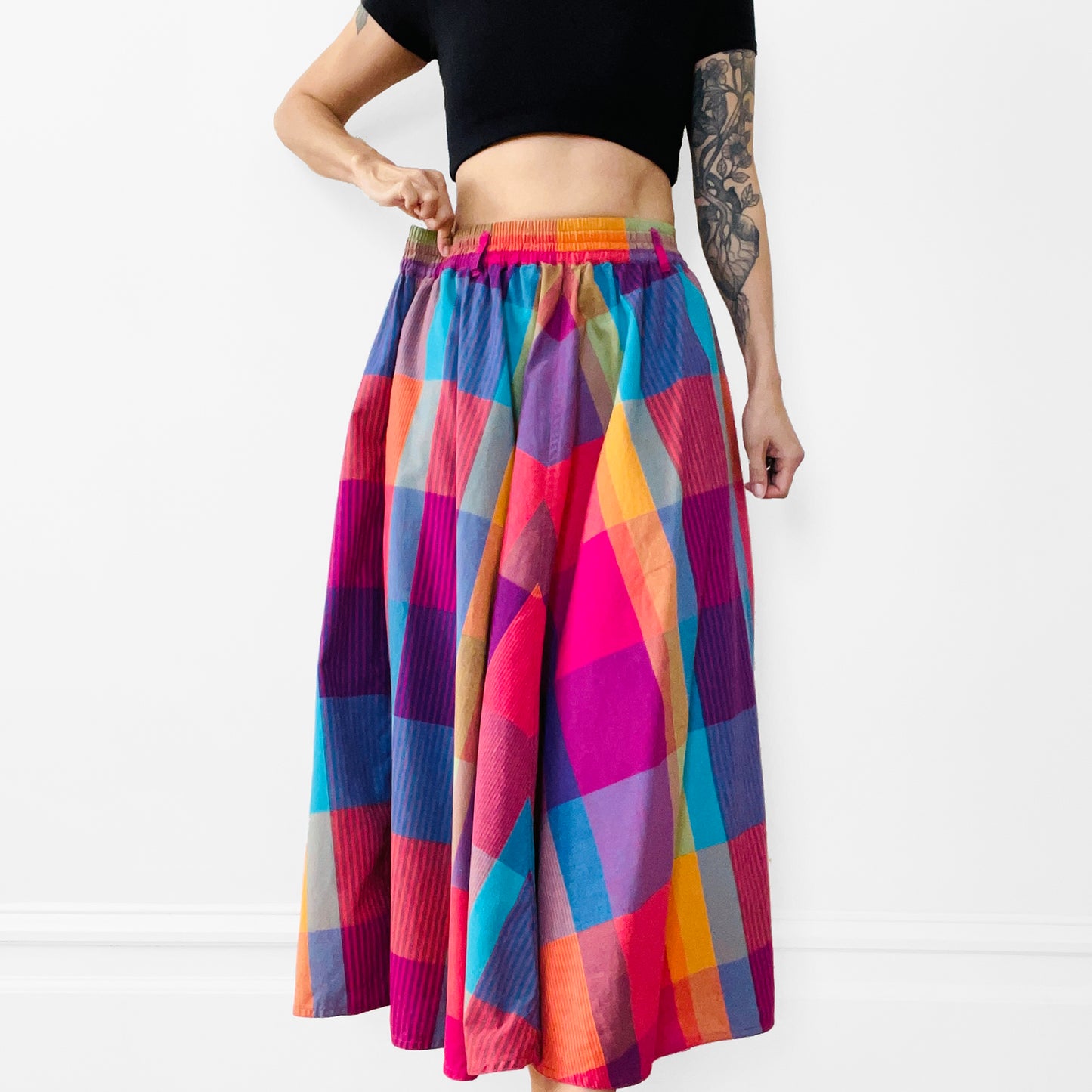 1980s Rainbow Plaid Tea-Length Elastic-Waist Fit and Flare Skirt