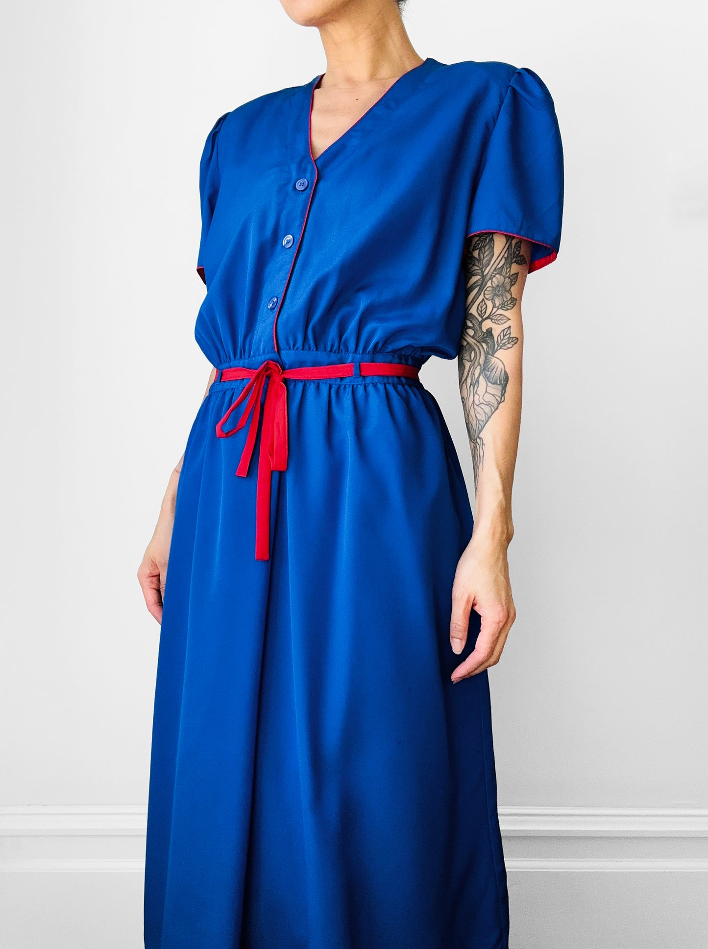 1980s Cobalt Blue and Red Button-Front Trimmed Belted Fit and Flare Dress - S/M