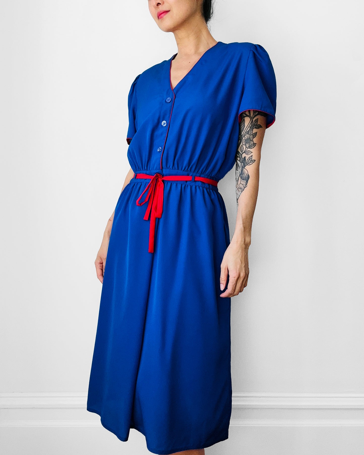 1980s Cobalt Blue and Red Button-Front Trimmed Belted Fit and Flare Dress - S/M