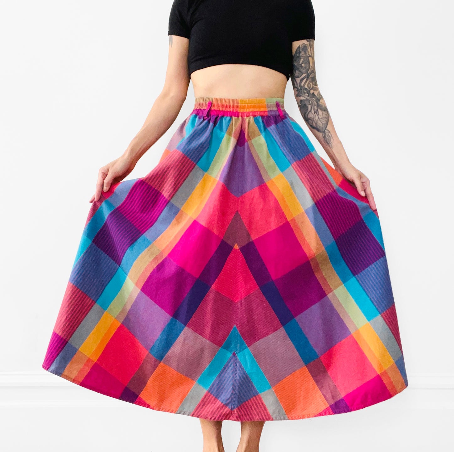 1980s Rainbow Plaid Tea-Length Elastic-Waist Fit and Flare Skirt