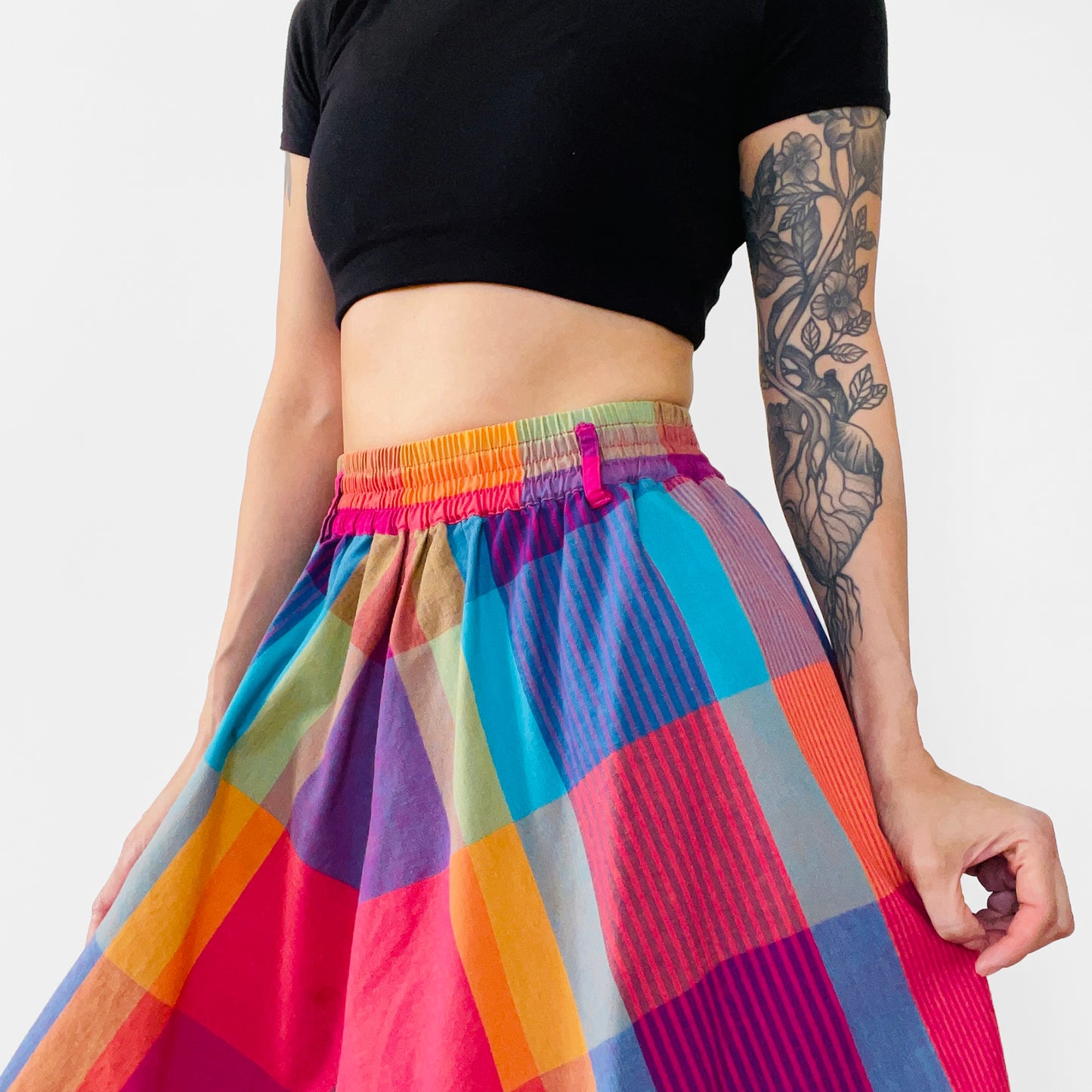 1980s Rainbow Plaid Tea-Length Elastic-Waist Fit and Flare Skirt