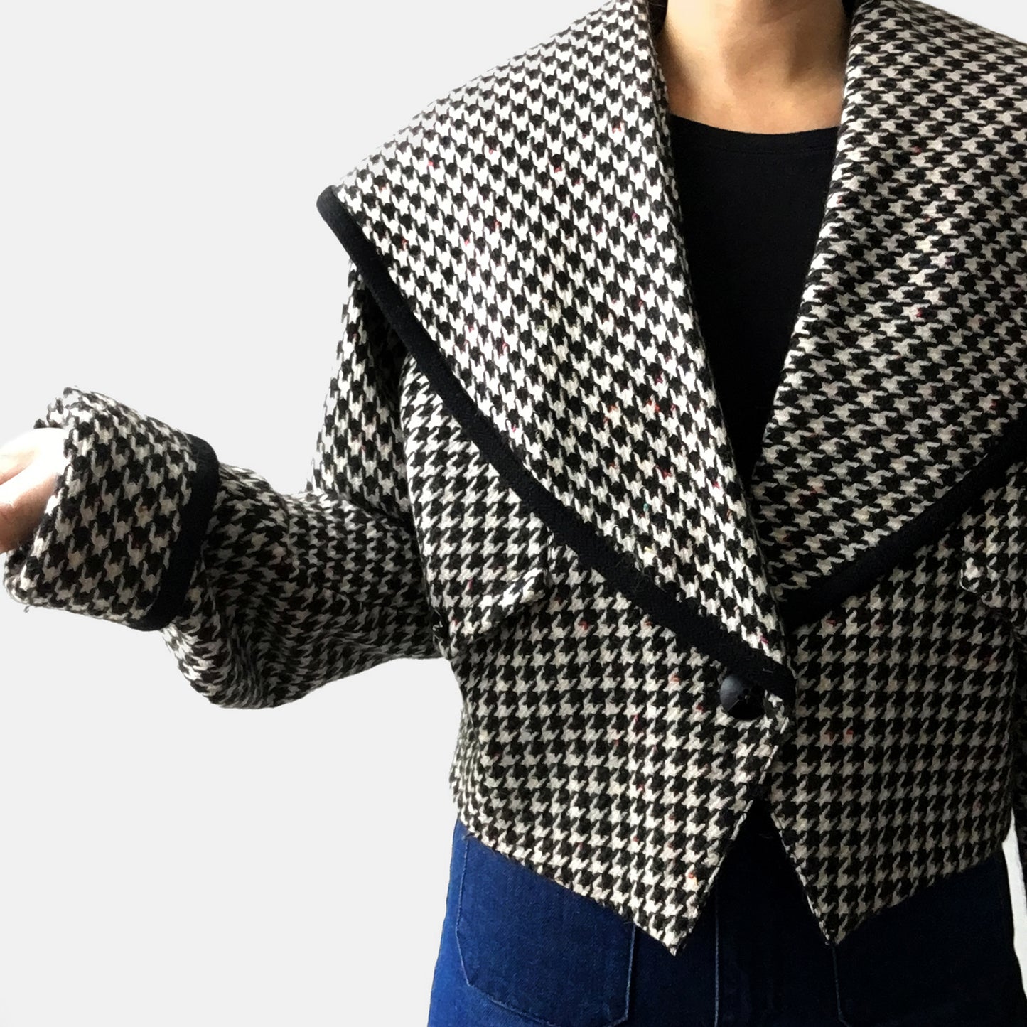 1980s Houndstooth Exaggerated-Collar Crop Blazer Jacket