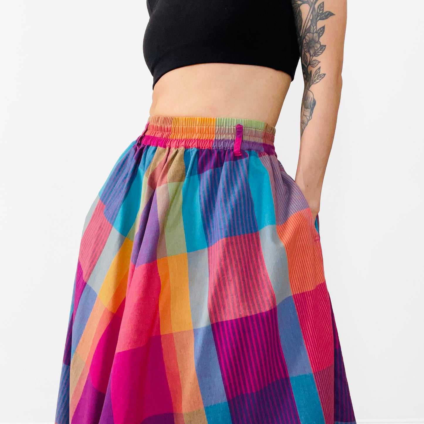 1980s Rainbow Plaid Tea-Length Elastic-Waist Fit and Flare Skirt