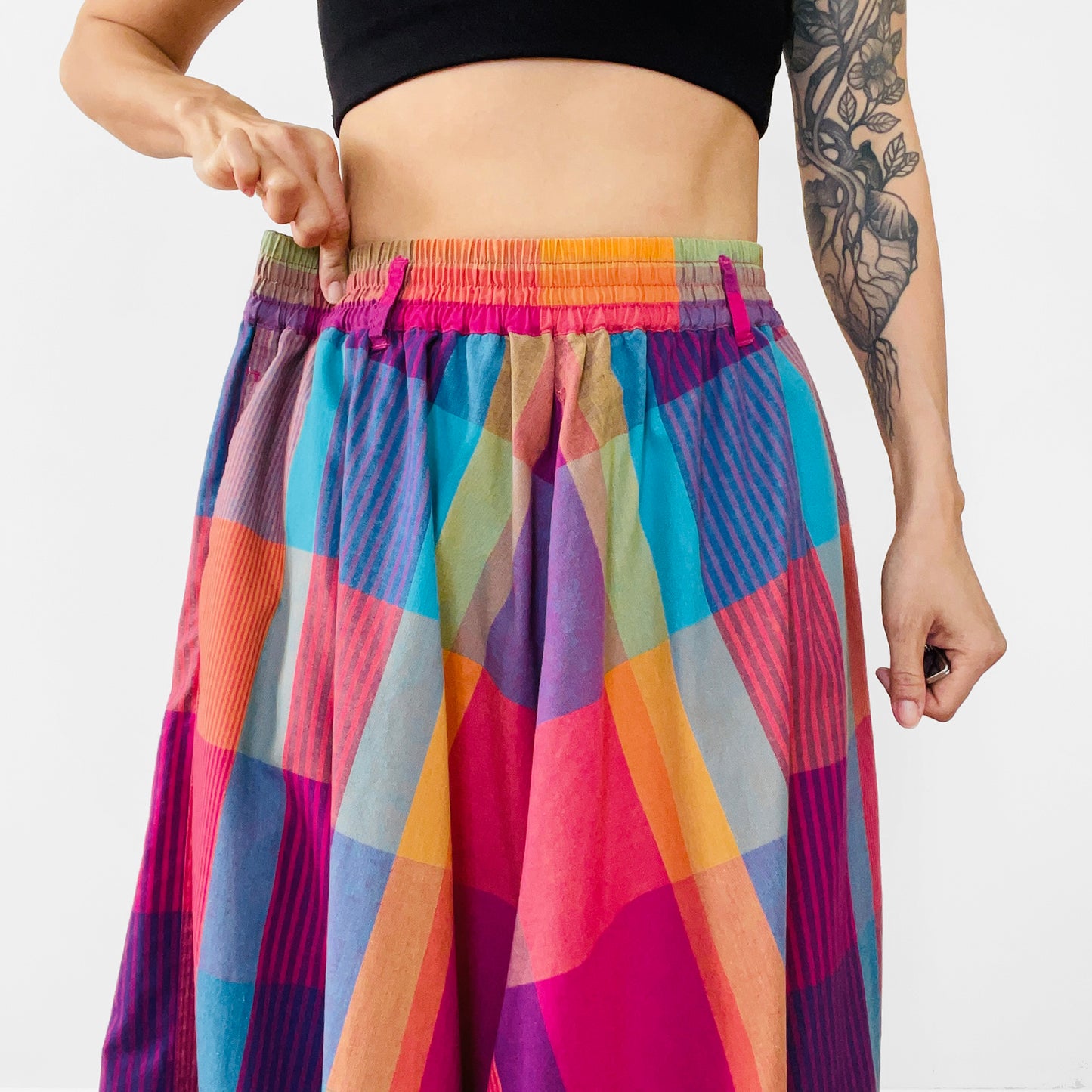 1980s Rainbow Plaid Tea-Length Elastic-Waist Fit and Flare Skirt