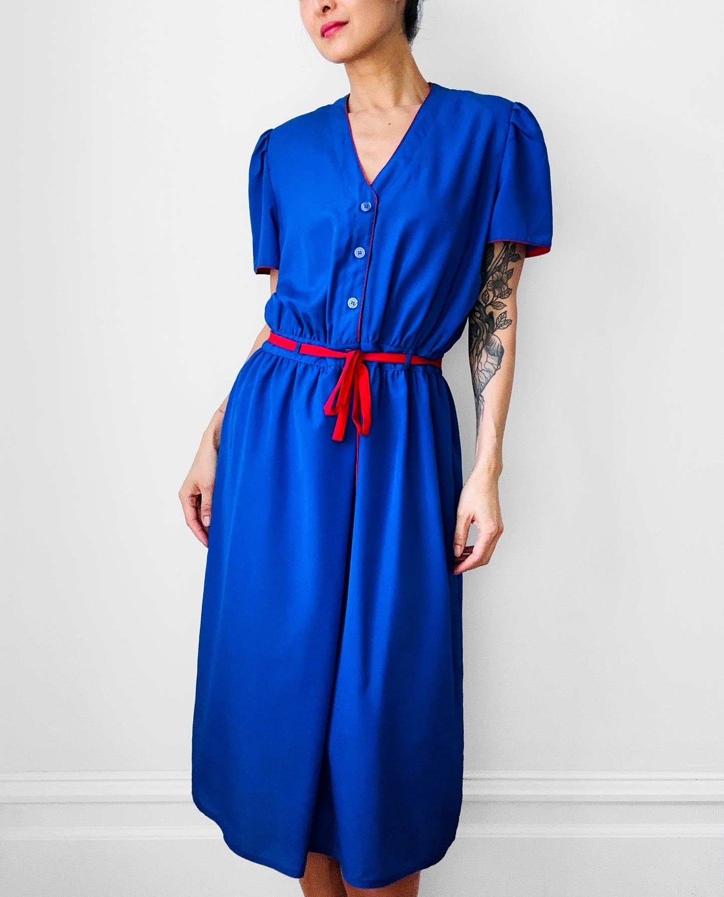 1980s Cobalt Blue and Red Button-Front Trimmed Belted Fit and Flare Dress - S/M