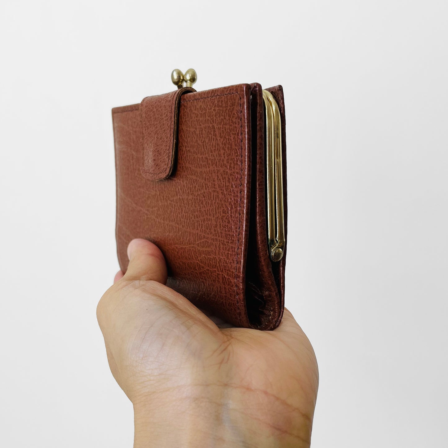 1970s Tobacco Brown Leather Kiss Lock Wallet