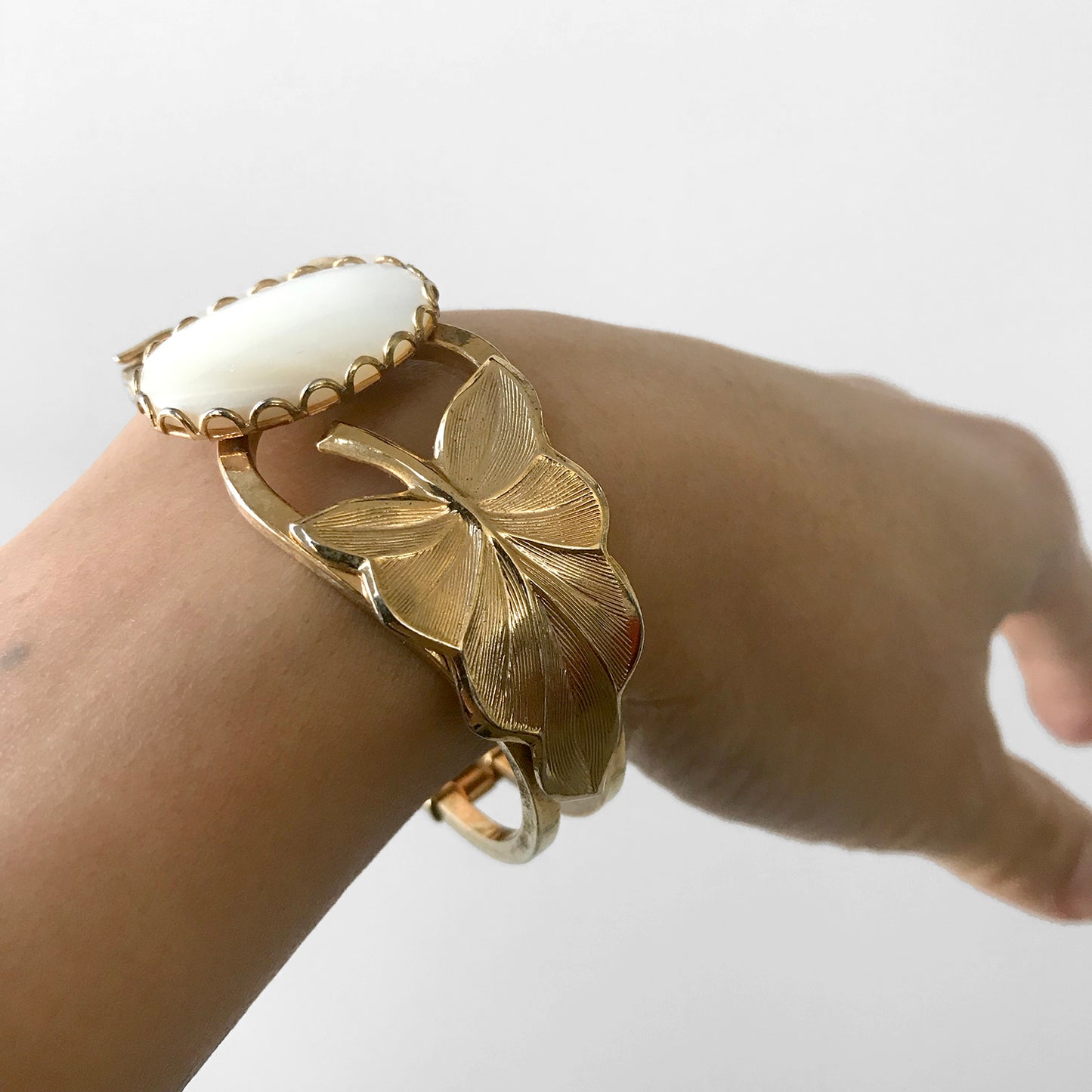 Flower and Leaf White Cabochon Carved Metal Hand-Painted Cuff Bangle Bracelet