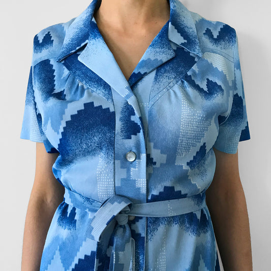 1970s Blue Patterned Button-Front Collared Knee-Length Belted Dress