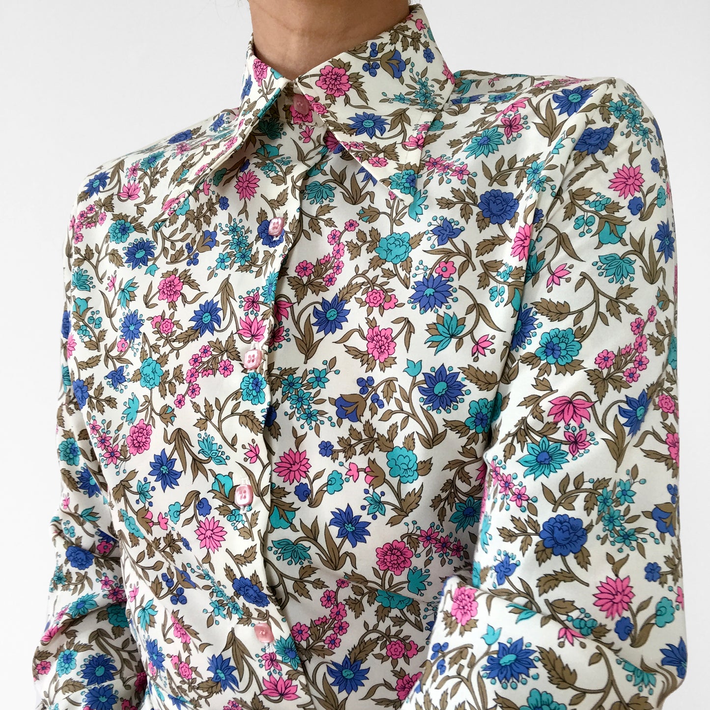 1970s Made in Canada Floral Wide-Lapel Button-Front Shirt