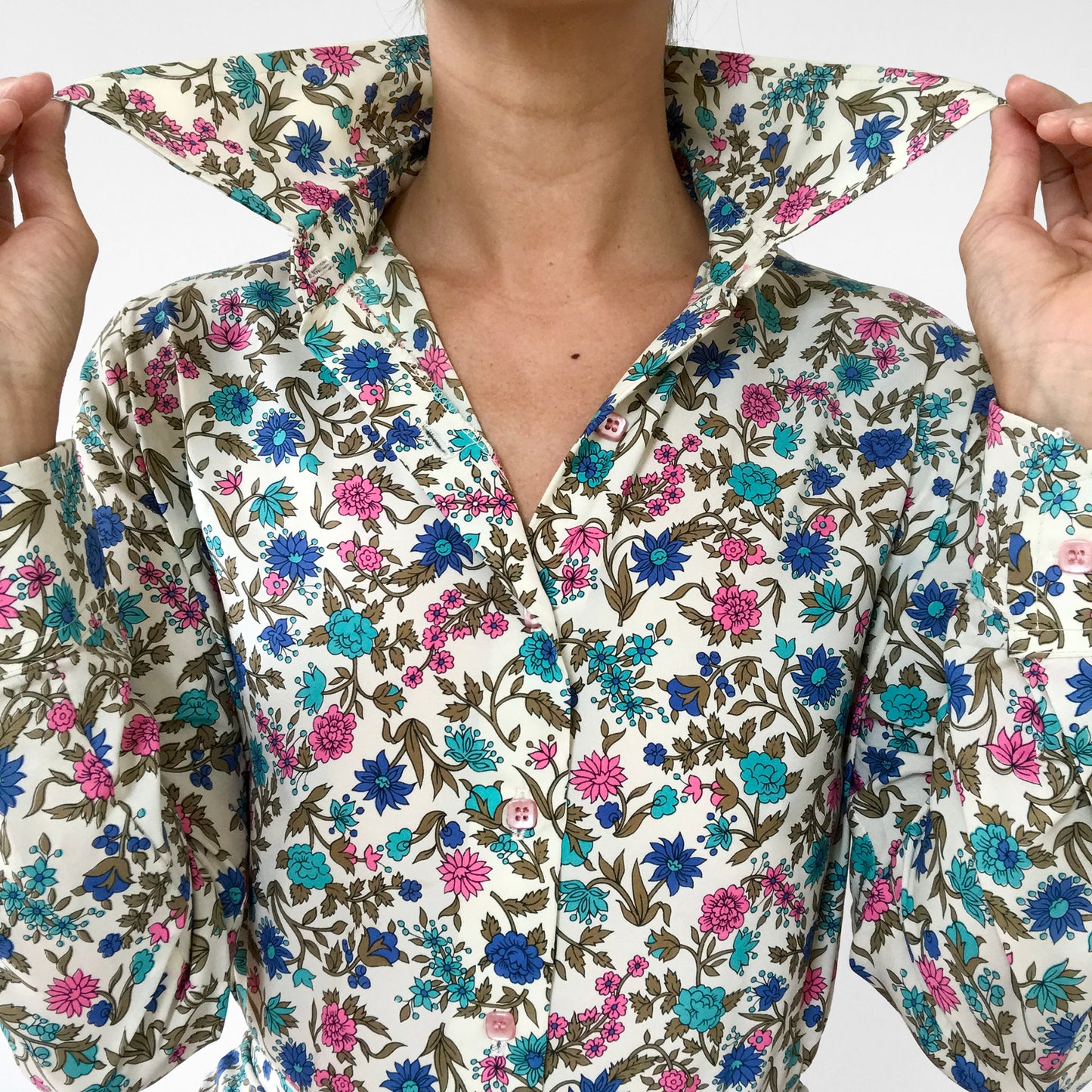 1970s Made in Canada Floral Wide-Lapel Button-Front Shirt