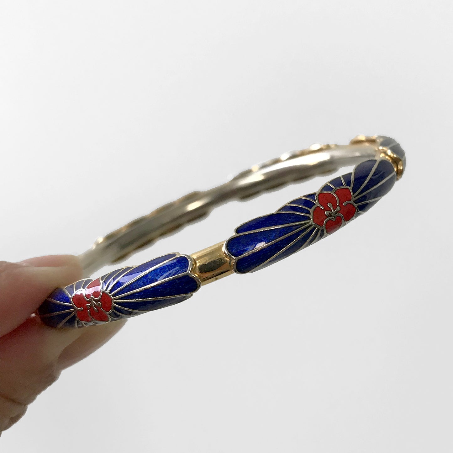 1960s Blue and Red Scalloped Edged Enamel Poppy Flower Bangle Bracelet