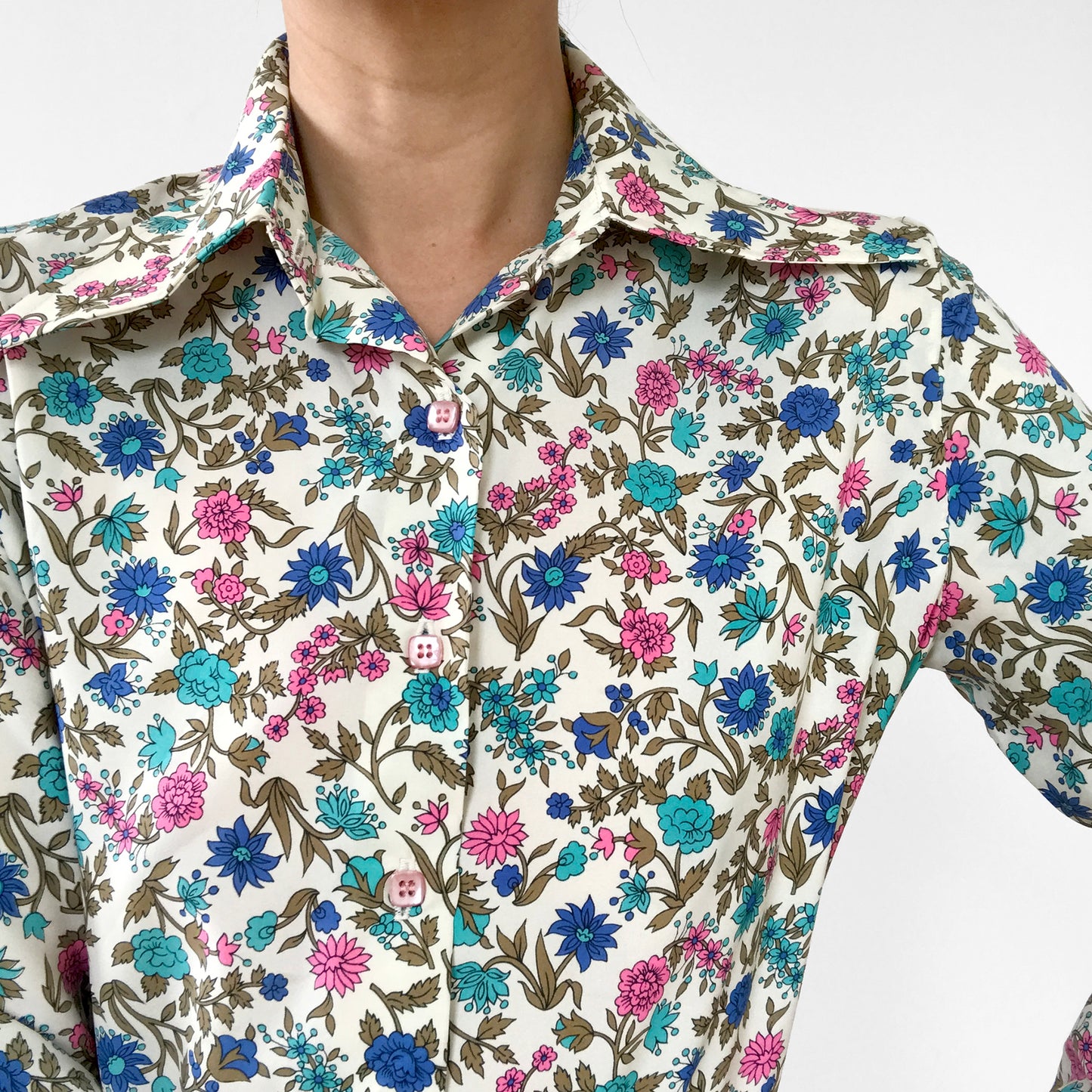 1970s Made in Canada Floral Wide-Lapel Button-Front Shirt