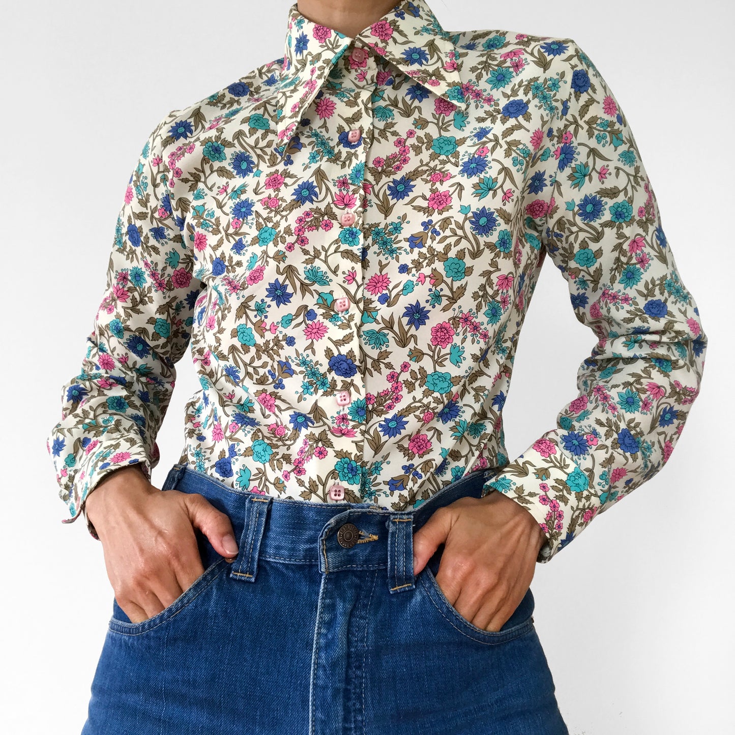 1970s Made in Canada Floral Wide-Lapel Button-Front Shirt