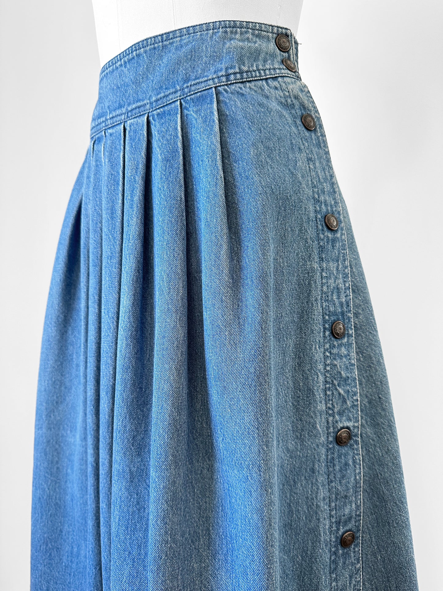 1980s Sasson Pleated Side Snap Button Midi-Length Medium Wash Denim Blue Jean Skirt - Waist 32