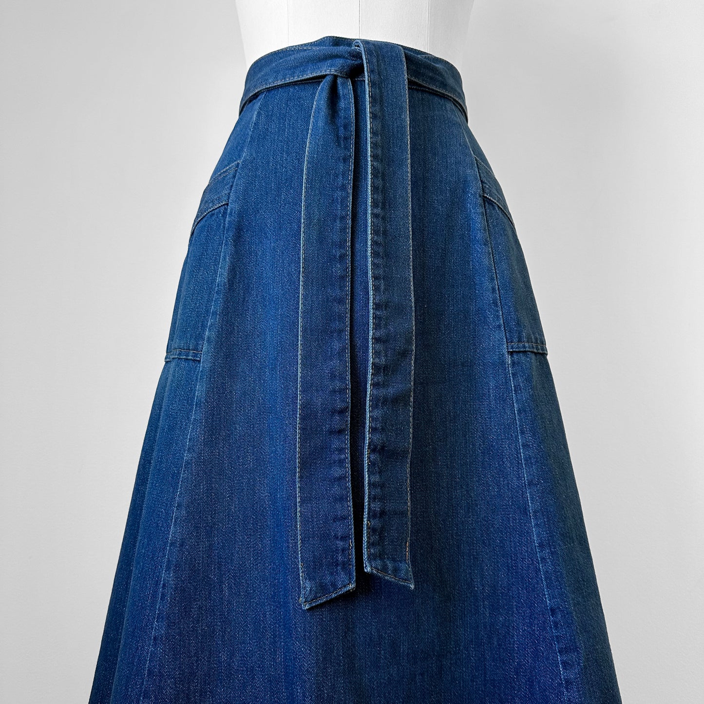 1970s Long Medium Wash Soft Blue Jean Denim Wrap Skirt - Waist 26-28