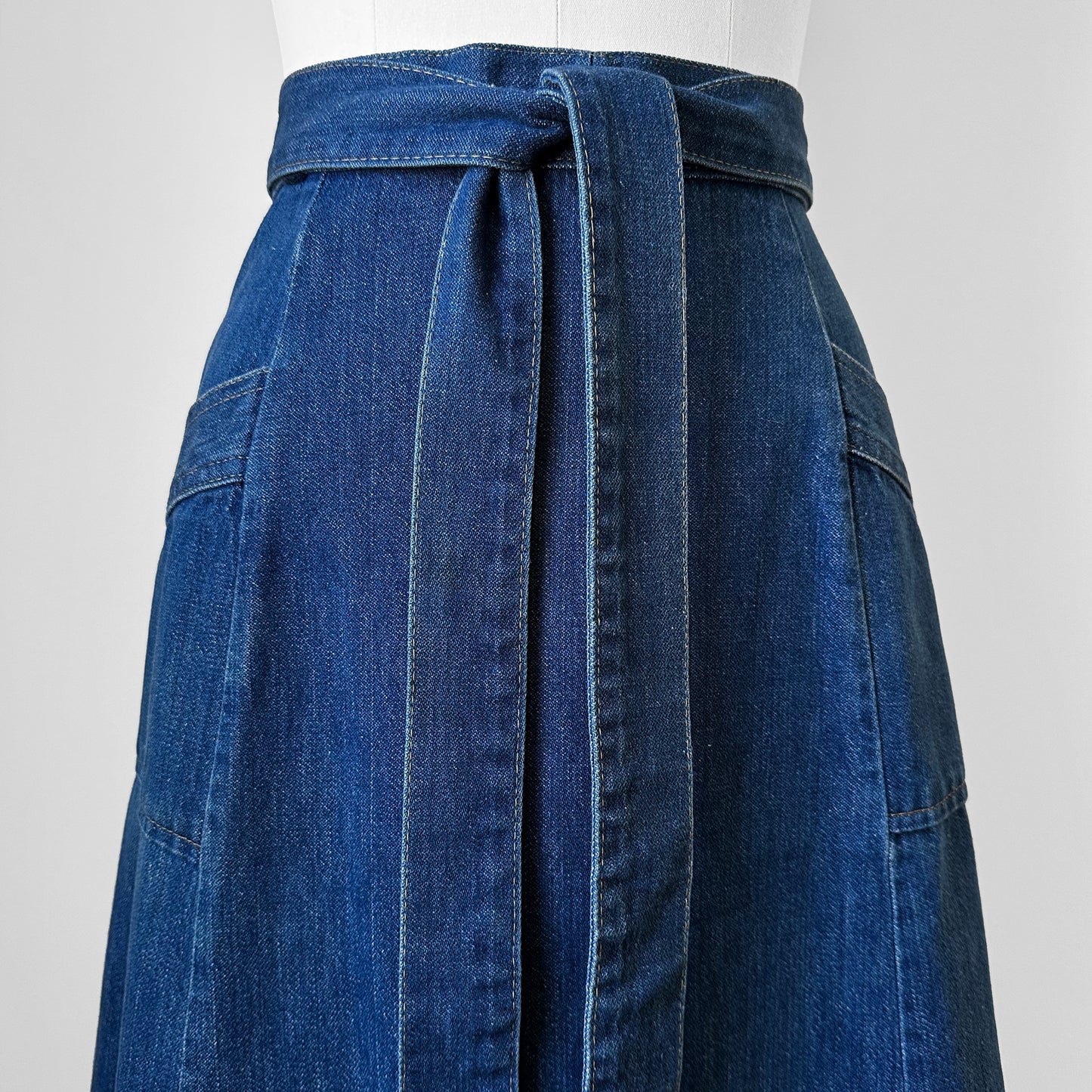 1970s Long Medium Wash Soft Blue Jean Denim Wrap Skirt - Waist 26-28