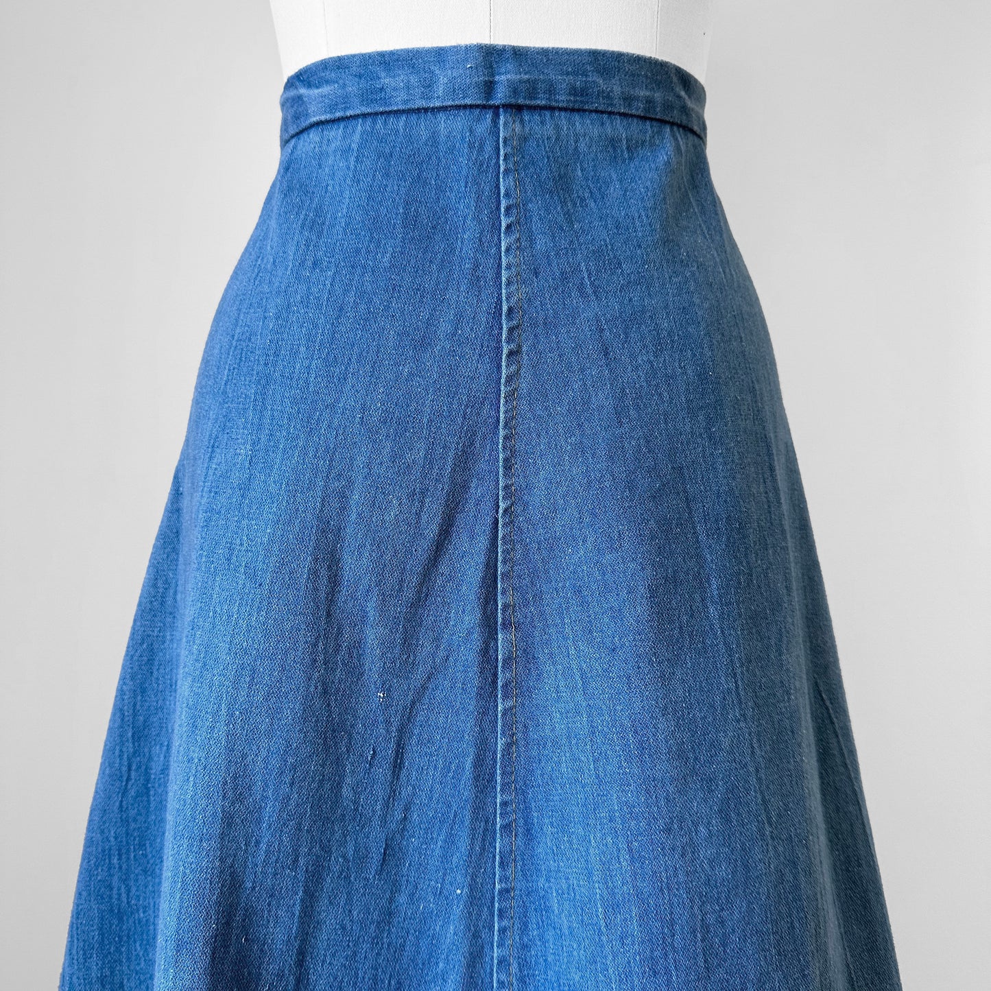 1970s Made in Canada Light Wash A-line Long Denim Jean Skirt - Waist 28