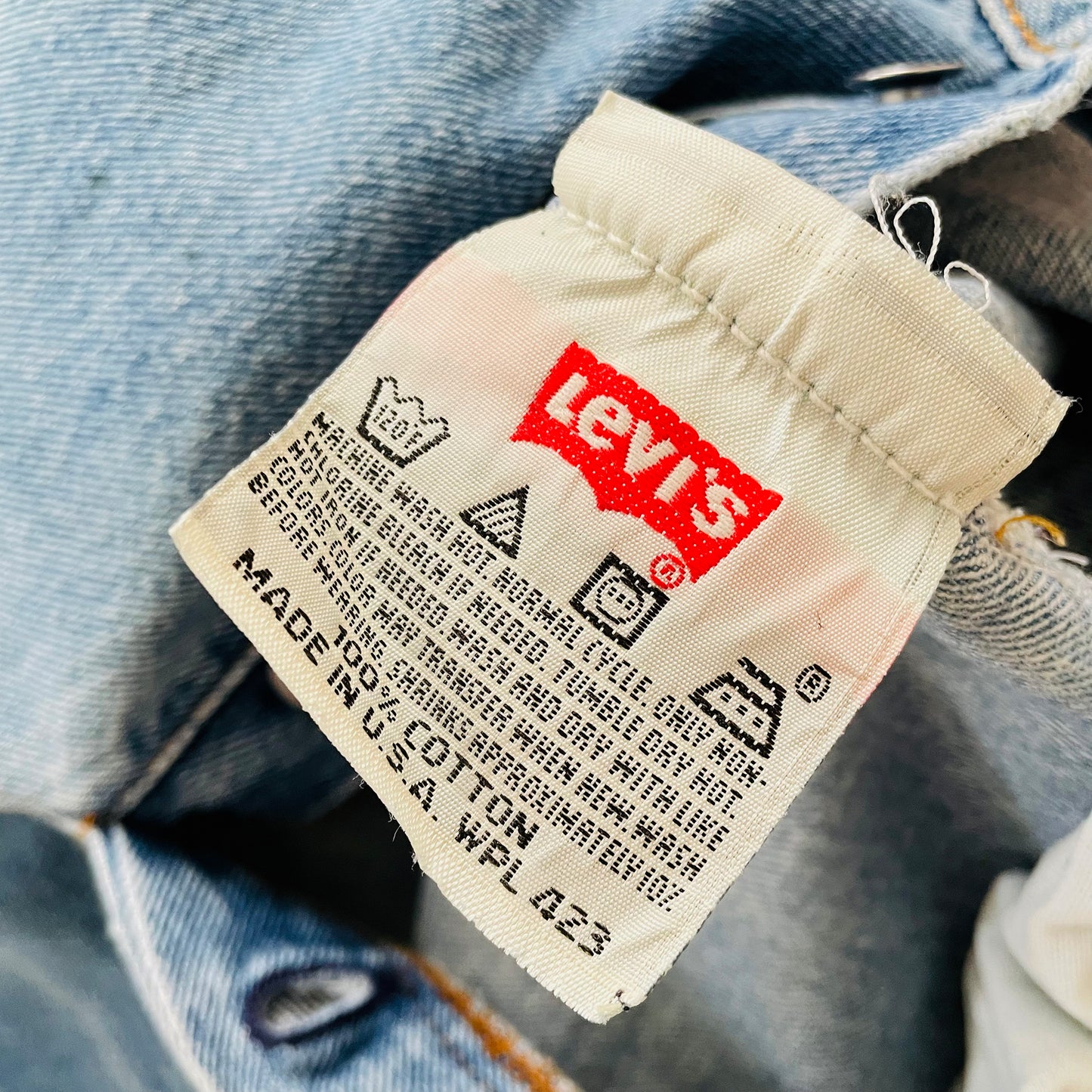 1980s - 1990s Made in the USA Levi's 501XX Button-Fly Light-Wash Red-Tab Distressed Well-Worn Denim Jeans - Waist 33-34