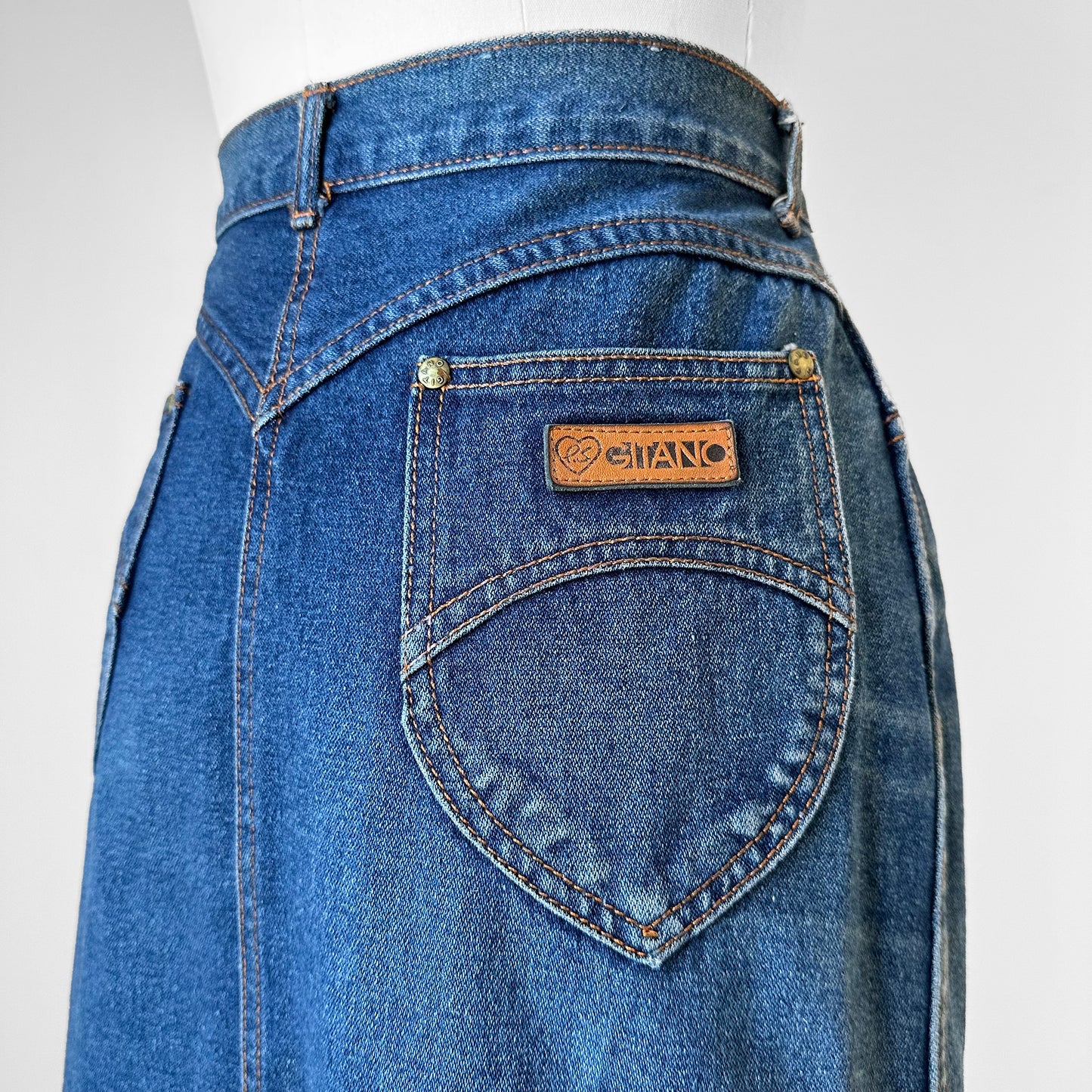 1980s Gitano Knee-Length Well-Worn Distressed Blue Jean Denim Skirt - Waist 28