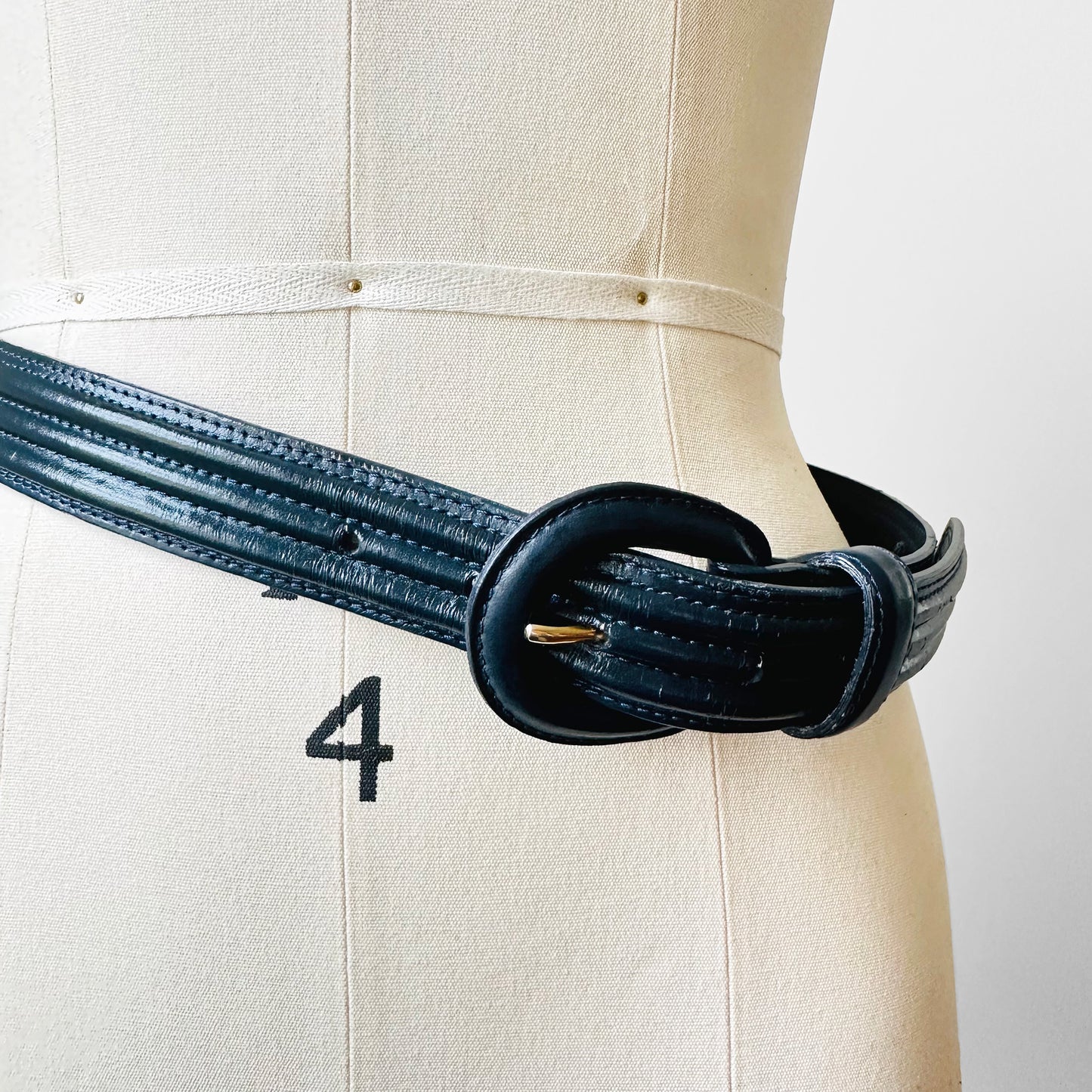 Navy Blue Structured Ribbed Leather Belt - Sz. 27-31