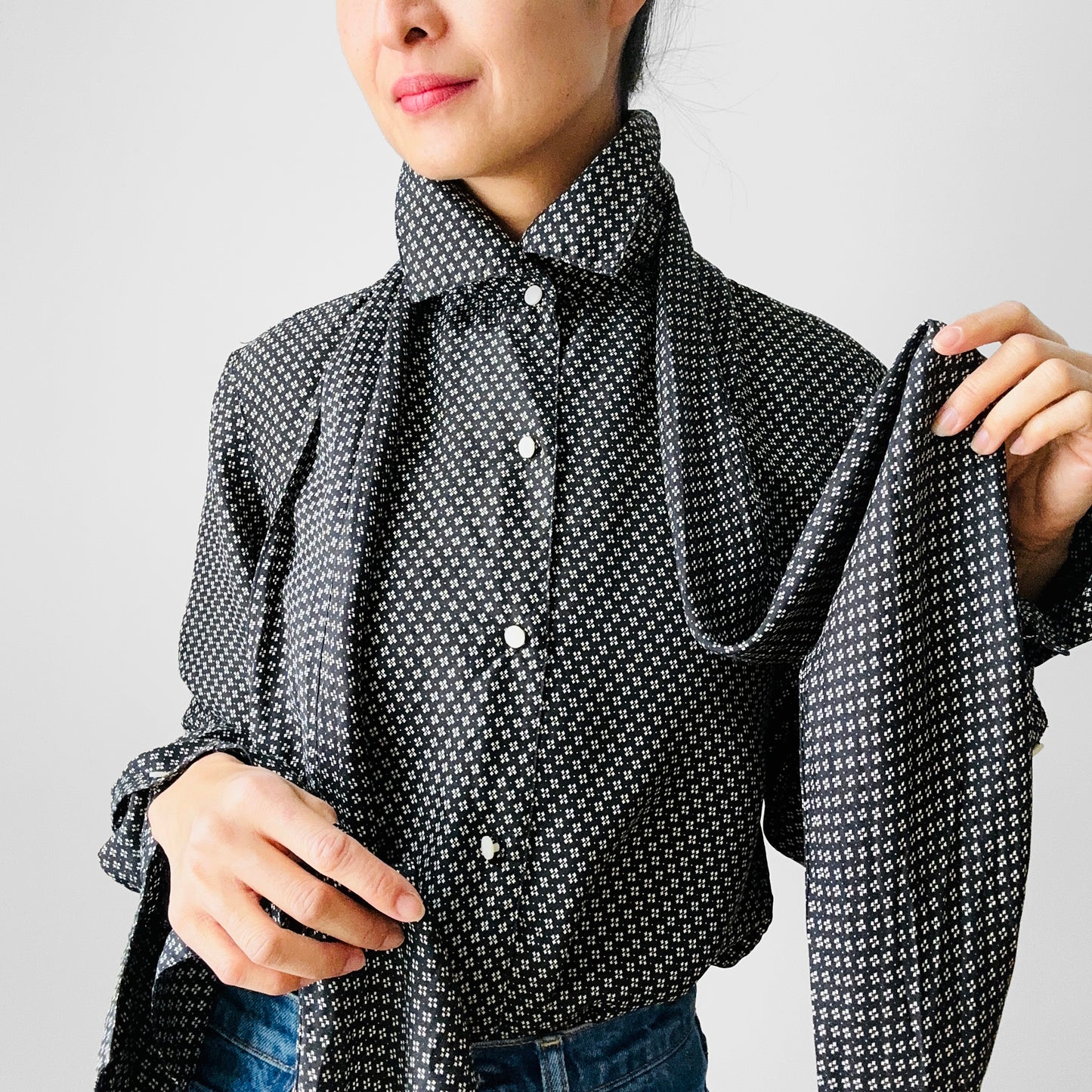 1990s Ralph Lauren Black and White Patterned Silk Collared Button-Up Tied Neck Blouse - Sz. S