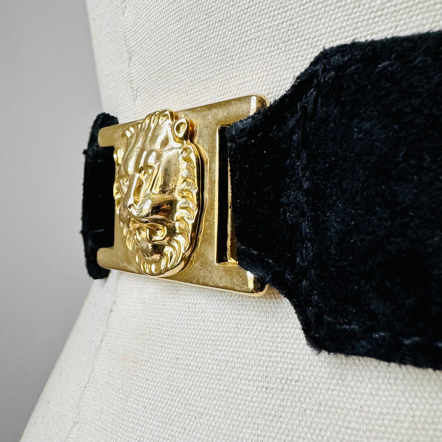 Made in Canada Black Suede Leather Lion Head Gold Buckle Belt - Sz. 30-33.75