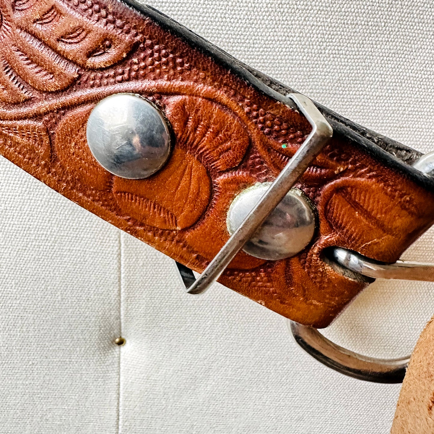 1970s Well-Worn Distressed Silver-Buckle Floral Tooled Leather Belt - Sz. 37.25 - 32.75