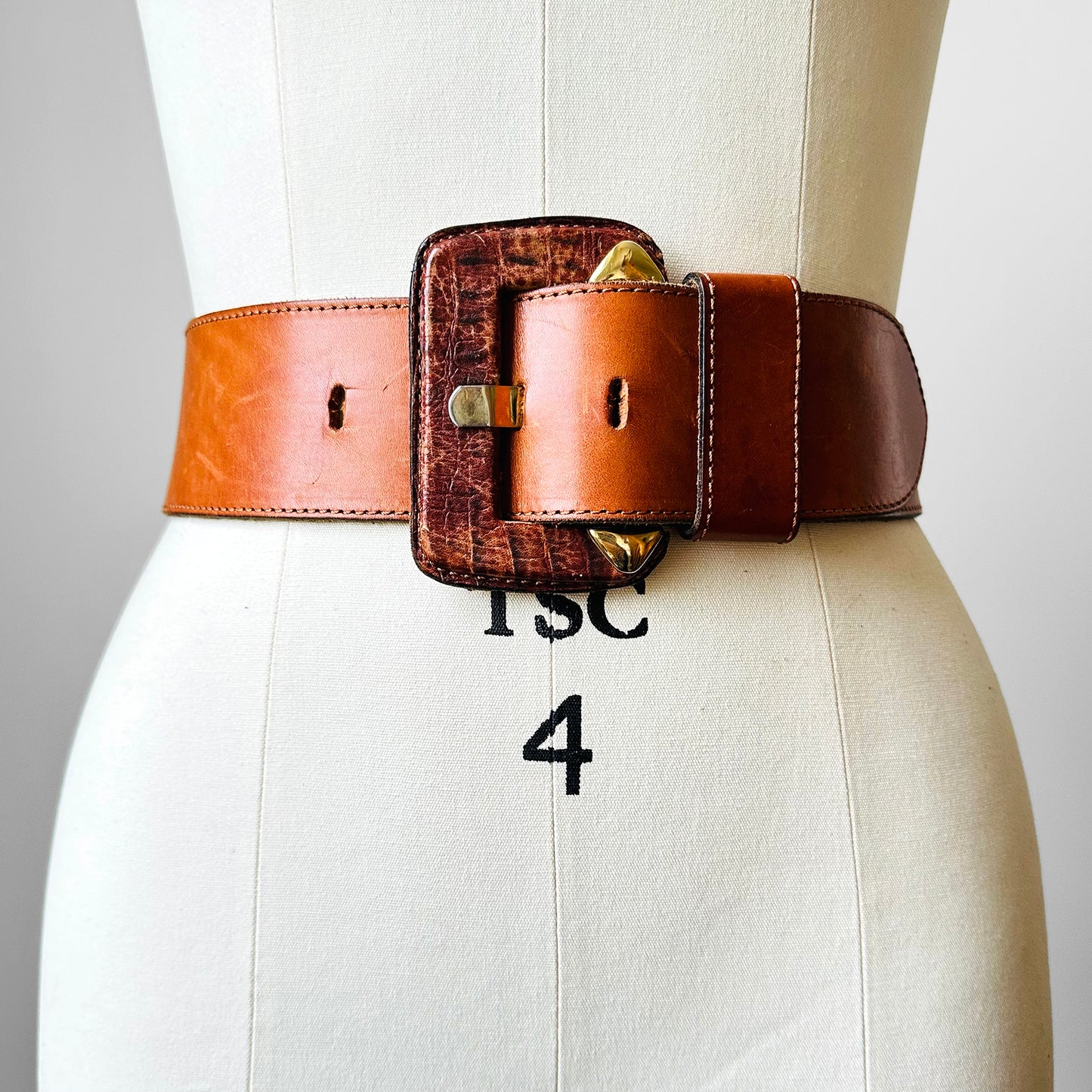 Large Buckle Amber Heavy Durable Leather Belt - Sz. 32 -36