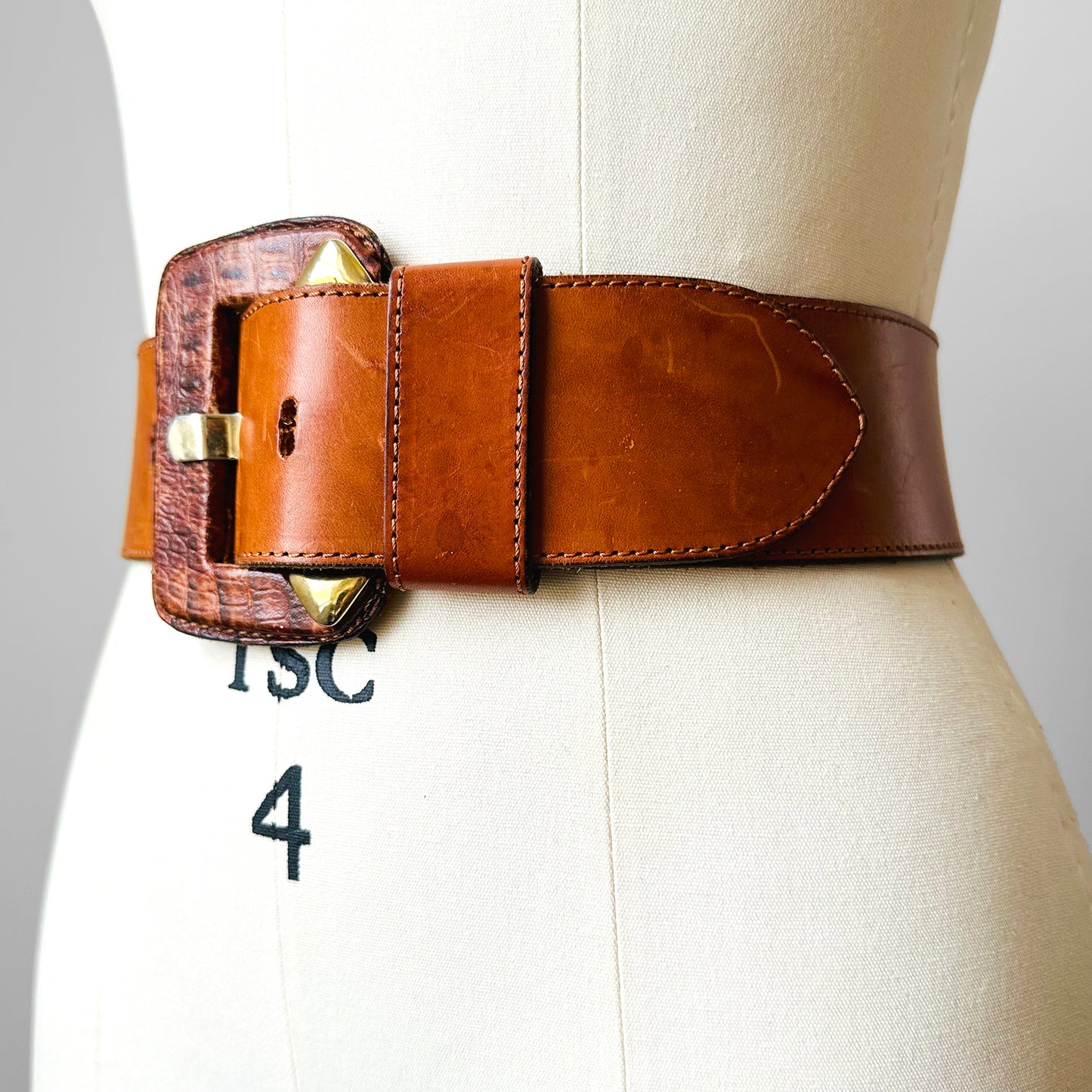 Large Buckle Amber Heavy Durable Leather Belt - Sz. 32 -36