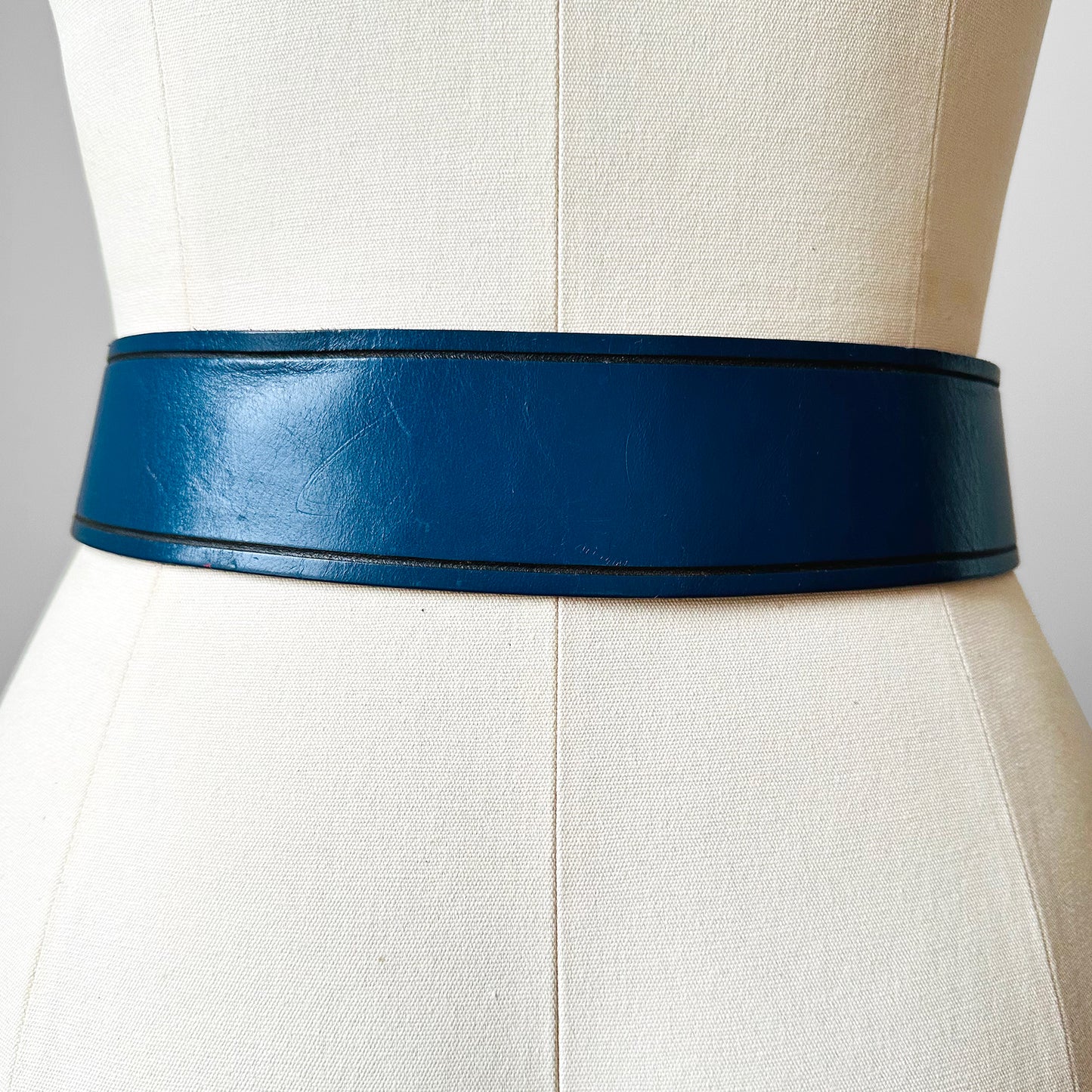 1960s Blue Handmade Montreal Leather Tooled Belt - Sz. 26-27.5