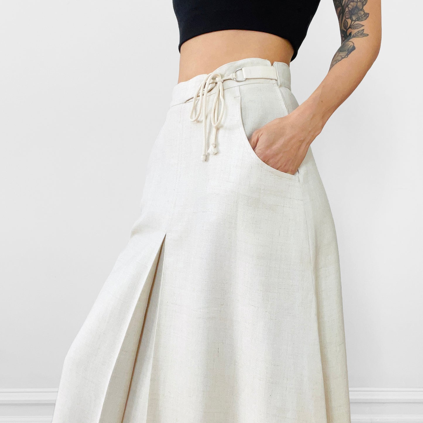 1960s Off-White Linen Tied-Waist A-line Inverted Pleat Skirt