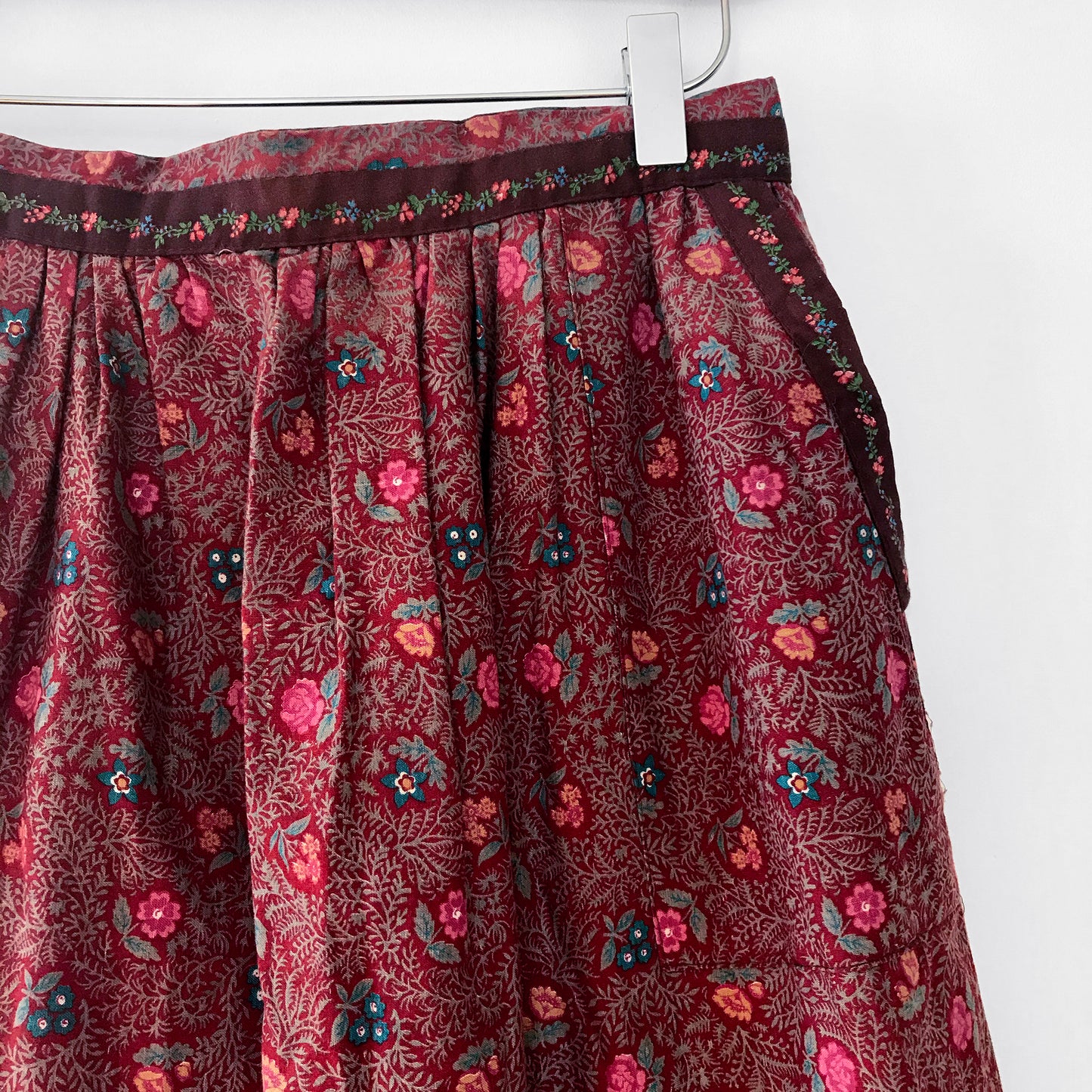 1970s Suttles and Seawind Made in Canada Reversible Floral Paisley Velvet Cotton Patchwork Wrap Skirt