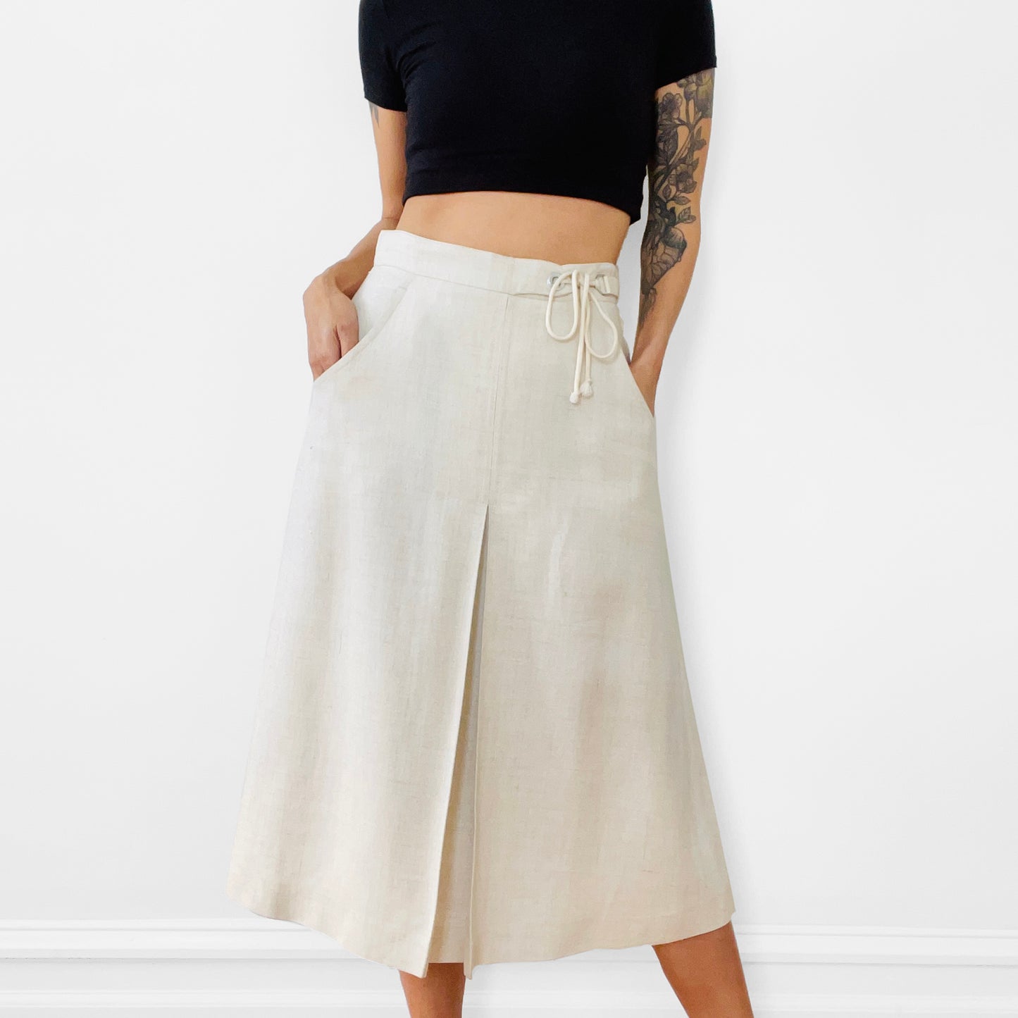 1960s Off-White Linen Tied-Waist A-line Inverted Pleat Skirt