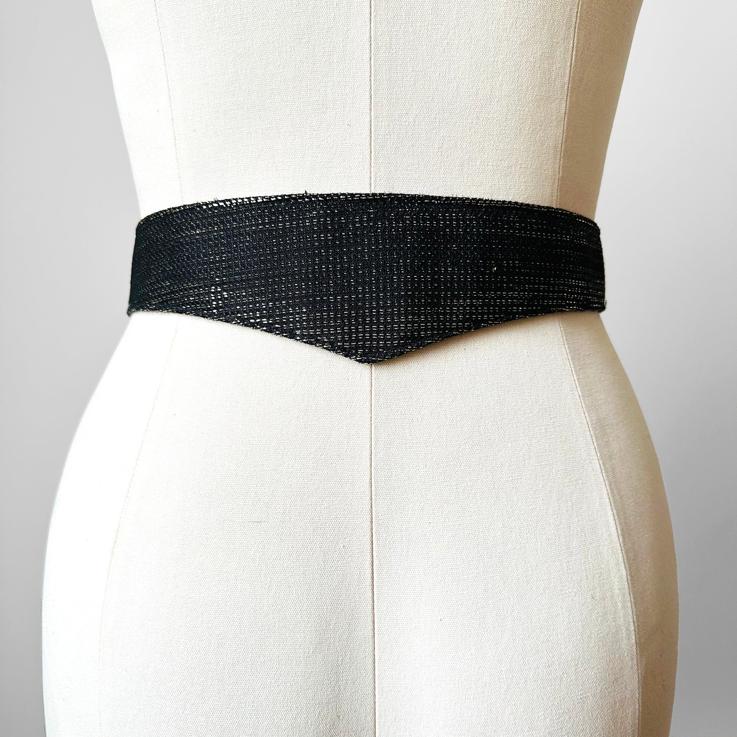 Black Gold Metallic Thread True Waist Belt - Sz. 28.5