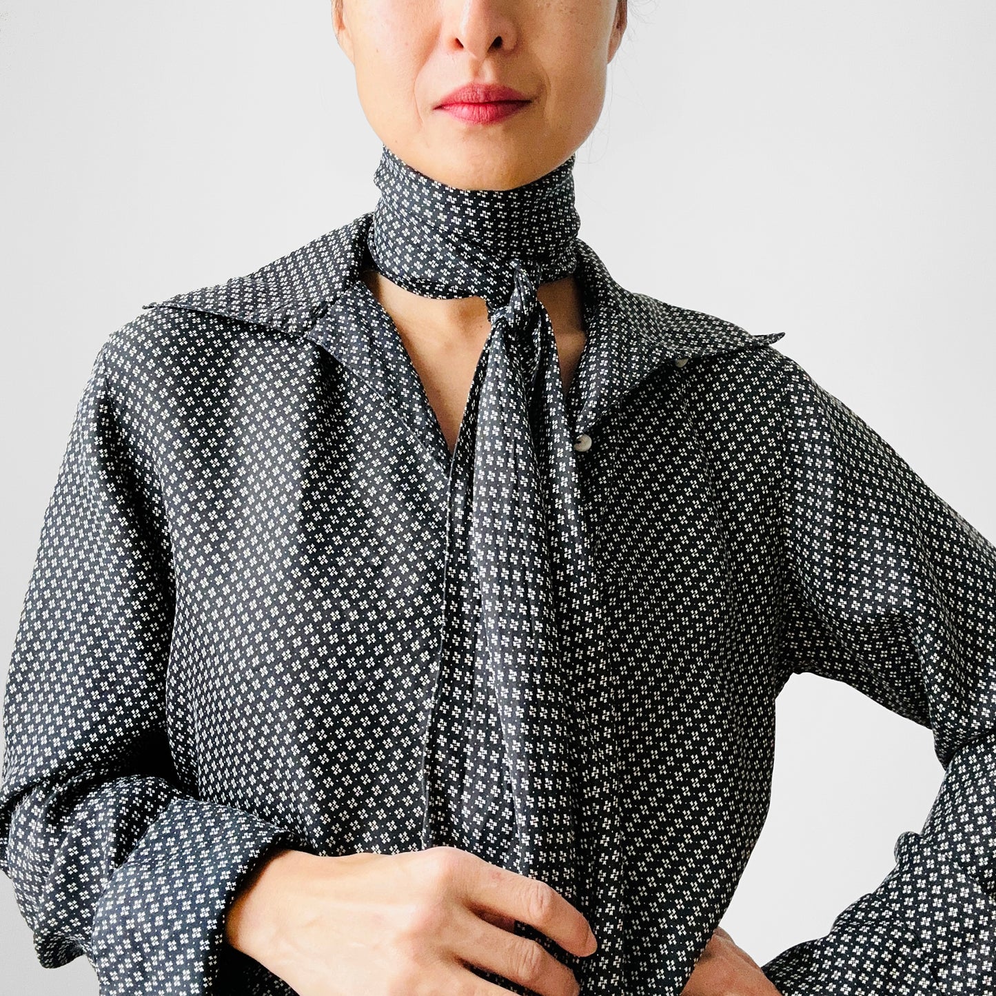 1990s Ralph Lauren Black and White Patterned Silk Collared Button-Up Tied Neck Blouse - Sz. S