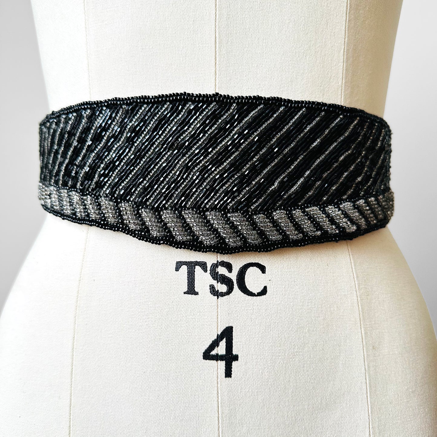 1980s Black and Silver Beaded Belt - Sz. 35-36