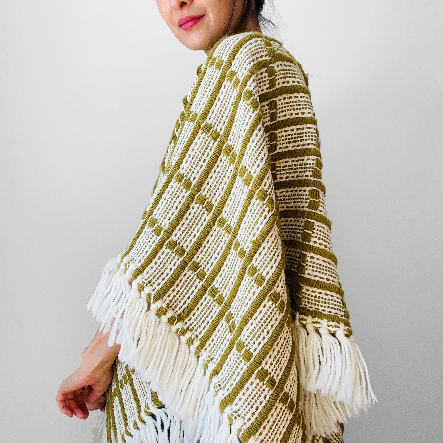 1970s Chartreuse Green and Cream Loomed Wool Woven Poncho