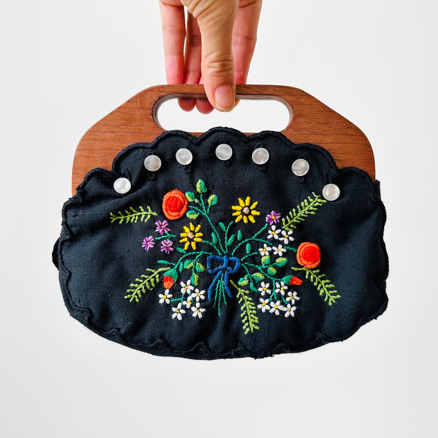 1960s-1970s Floral Embroidered Linen Wood Handle Purse