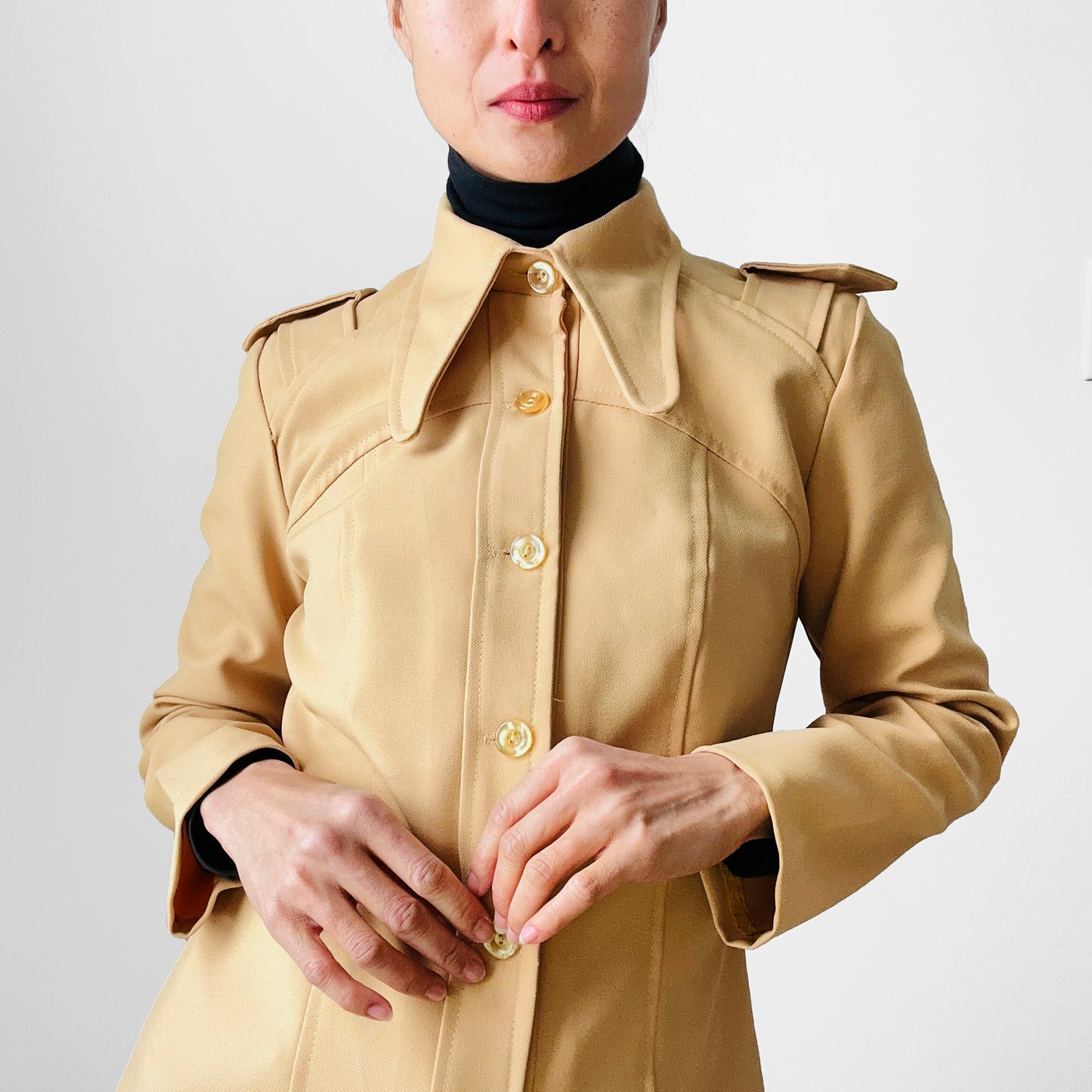 1970s Butter Yellow Fitted Button-Front Pointed Lapel Uniform Style Long Sleeve Shirt - XS/S