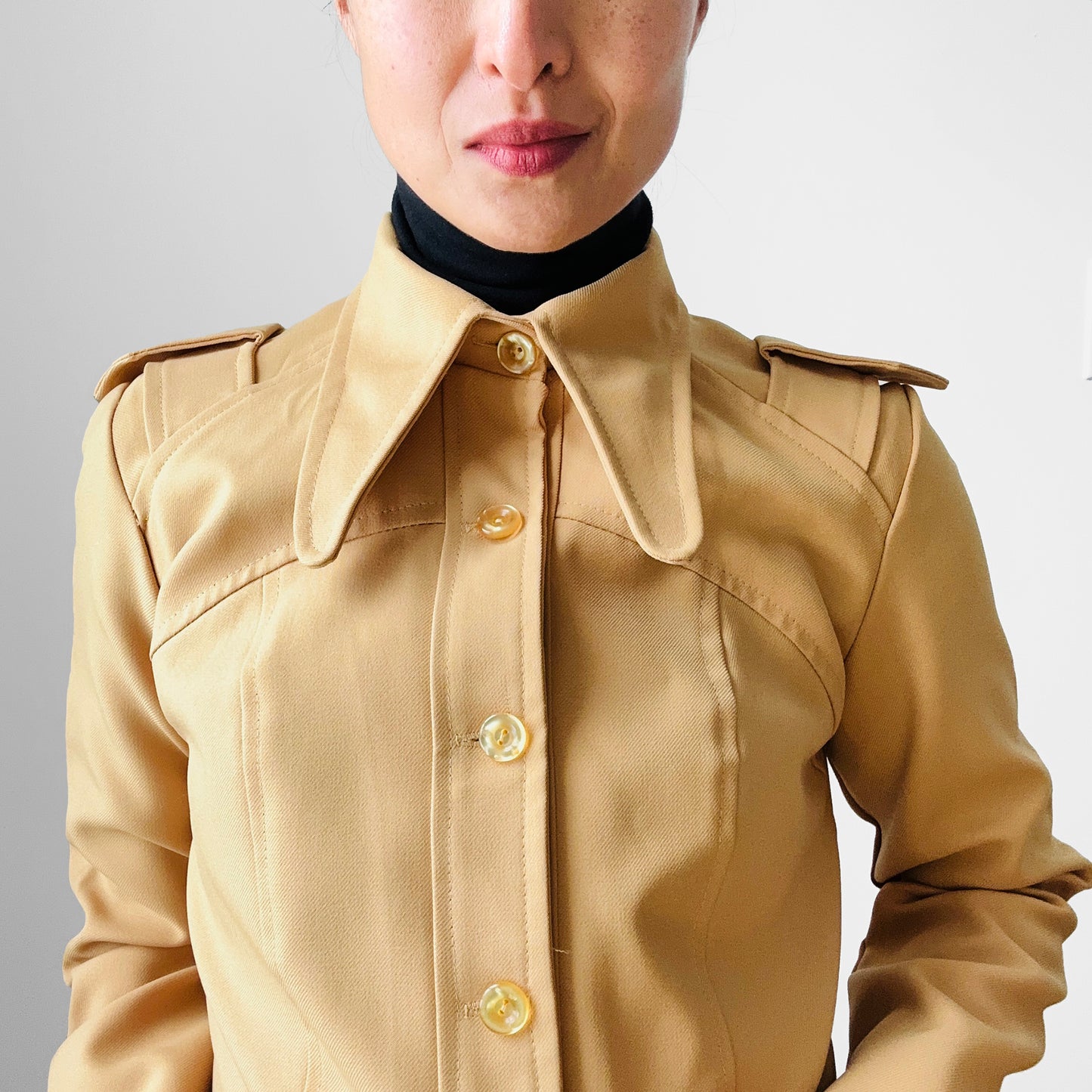 1970s Butter Yellow Fitted Button-Front Pointed Lapel Uniform Style Long Sleeve Shirt - XS/S