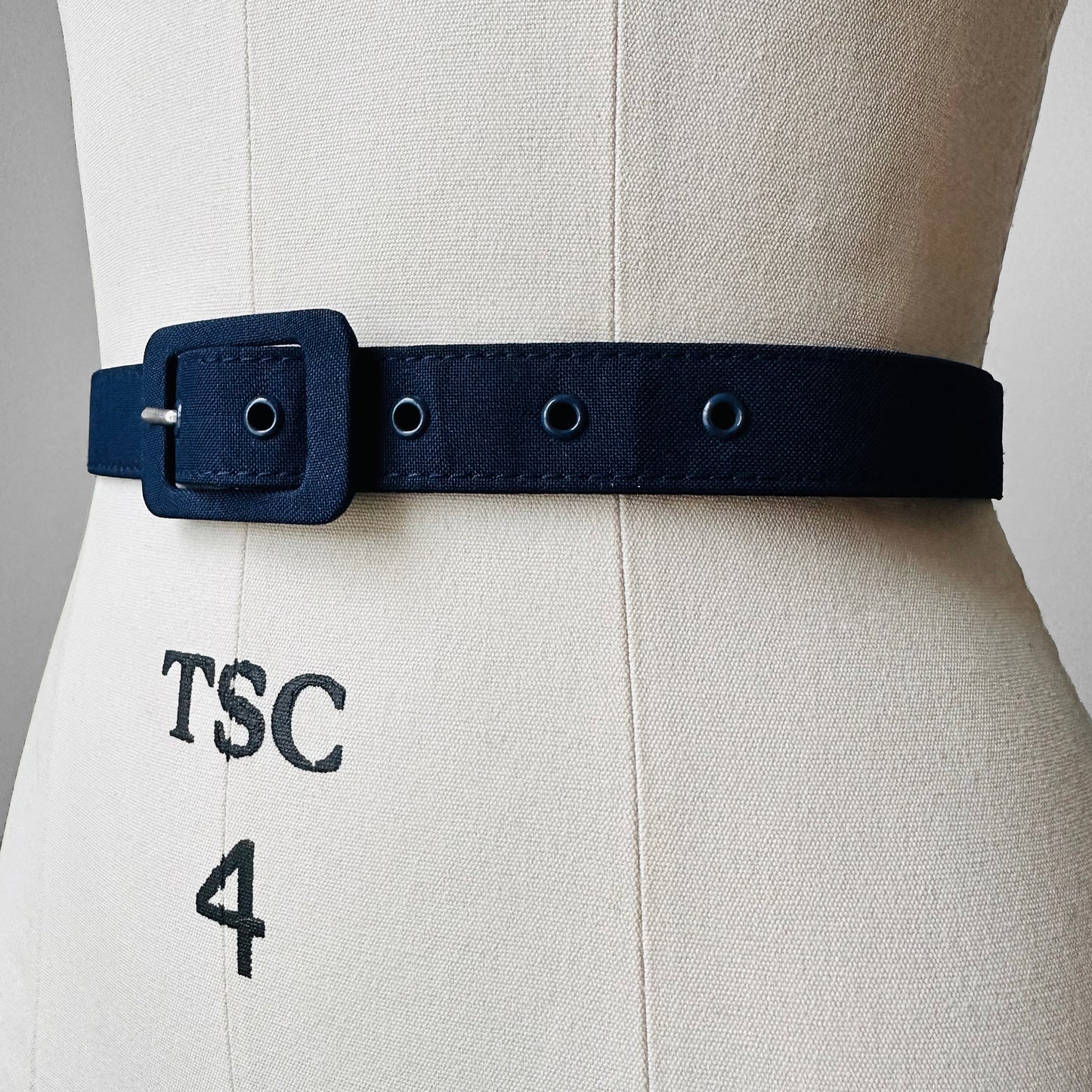 1970s Narrow Navy Blue Fabric Belt - Sz. 34-39