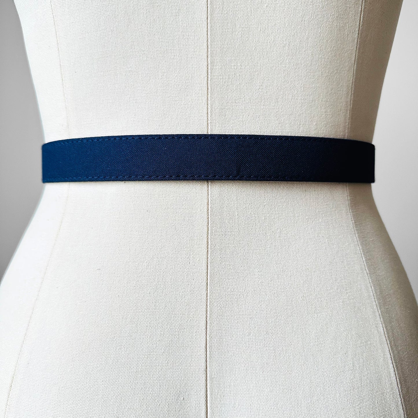 1970s Narrow Navy Blue Fabric Belt - Sz. 34-39