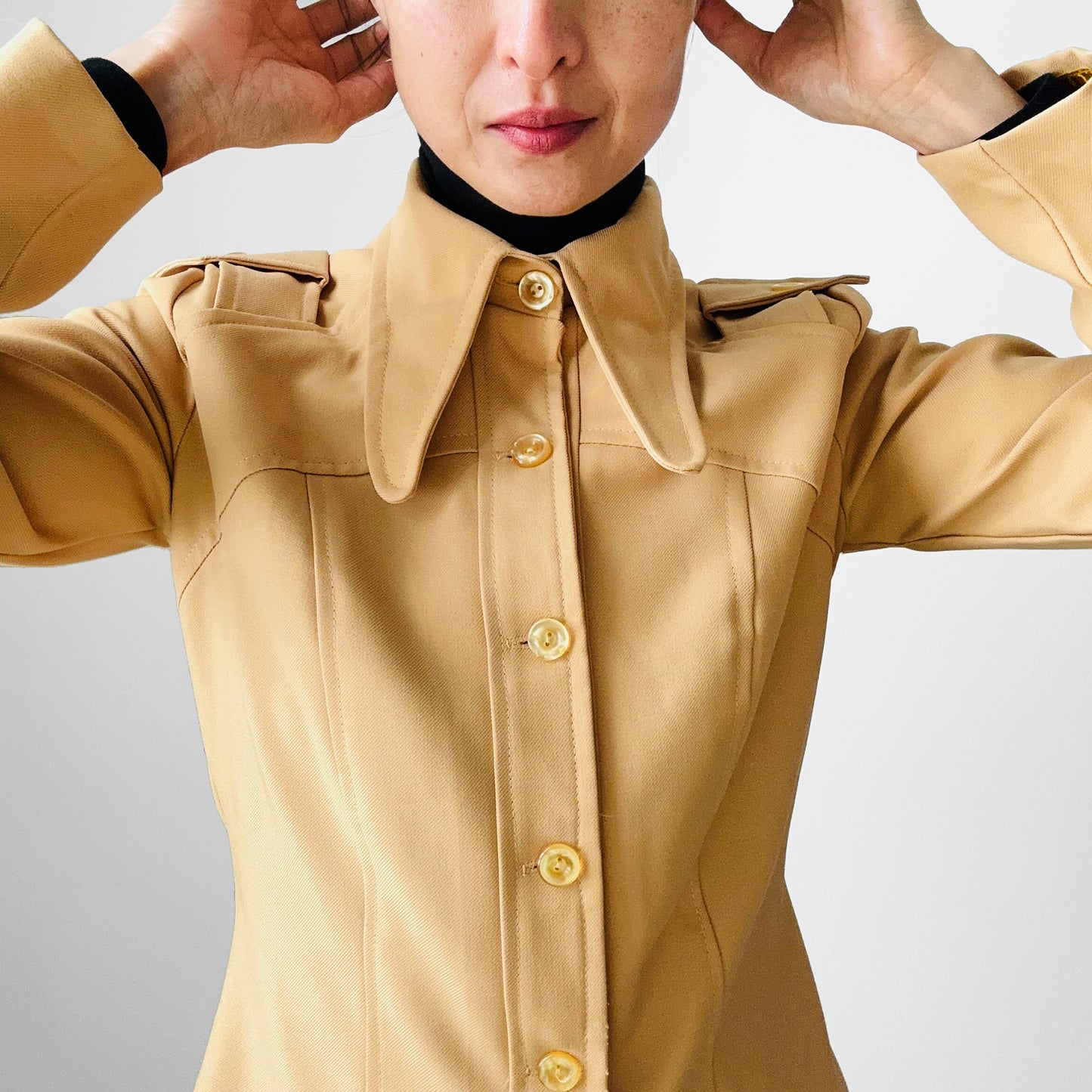 1970s Butter Yellow Fitted Button-Front Pointed Lapel Uniform Style Long Sleeve Shirt - XS/S