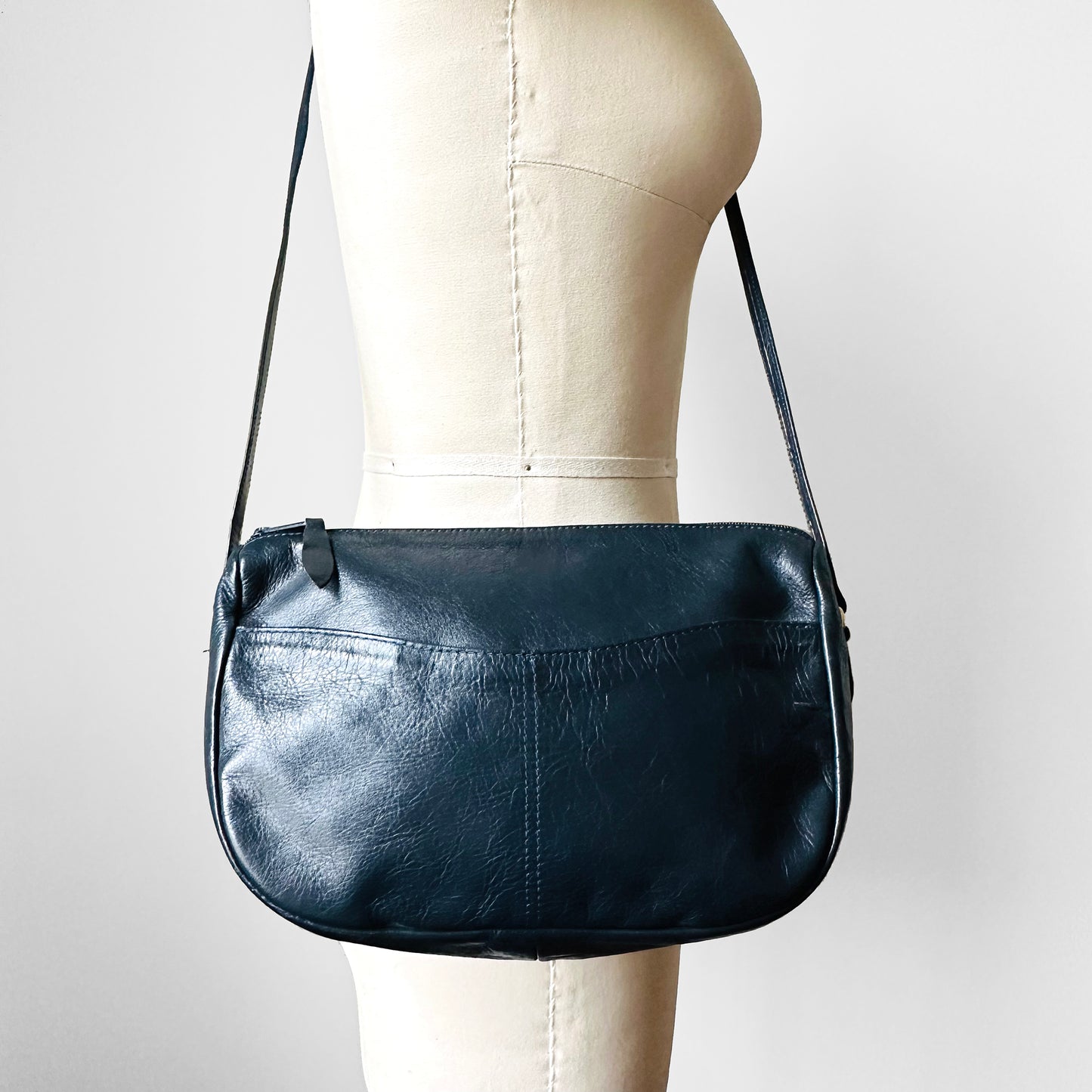 1970s Dark Navy Blue Buttery-Soft Leather Crossbody Shoulder-Bag Purse