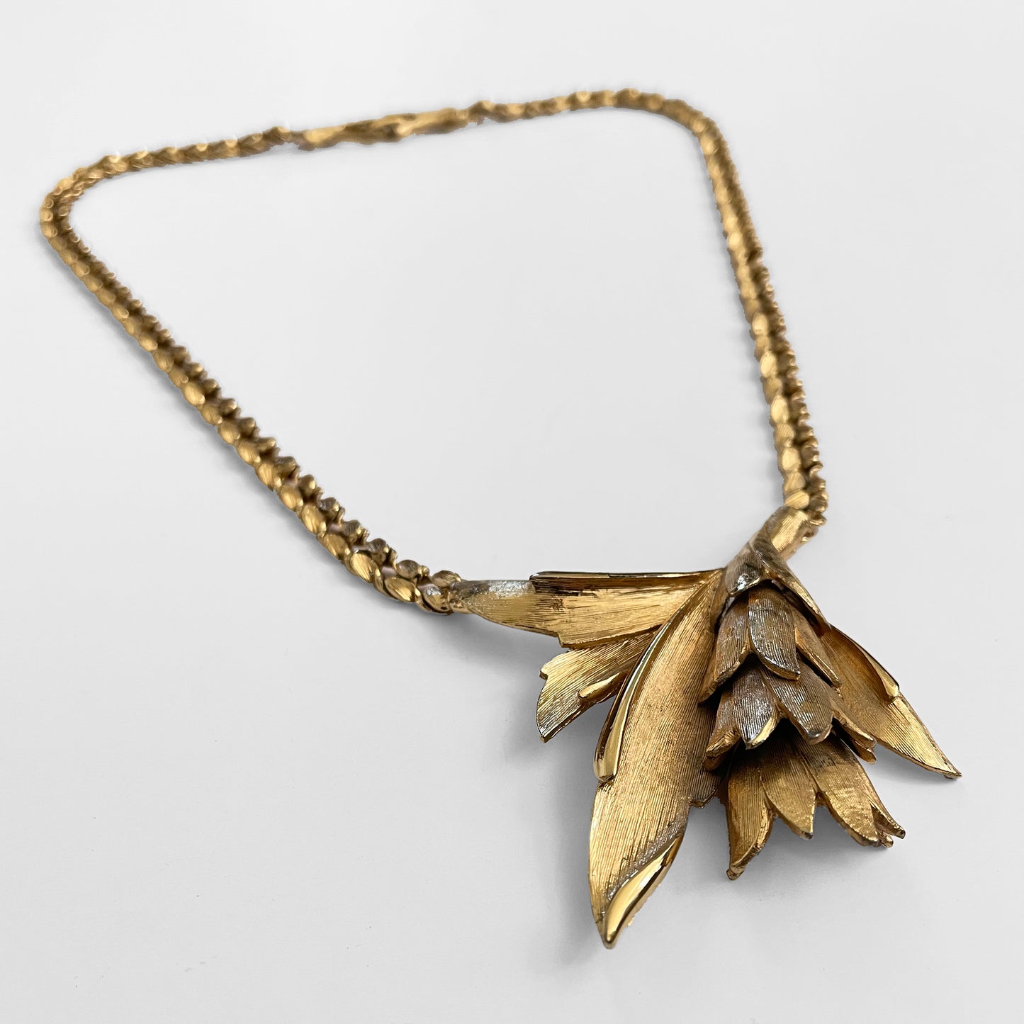 Gold-Toned Leafy Link Chain Statement Necklace