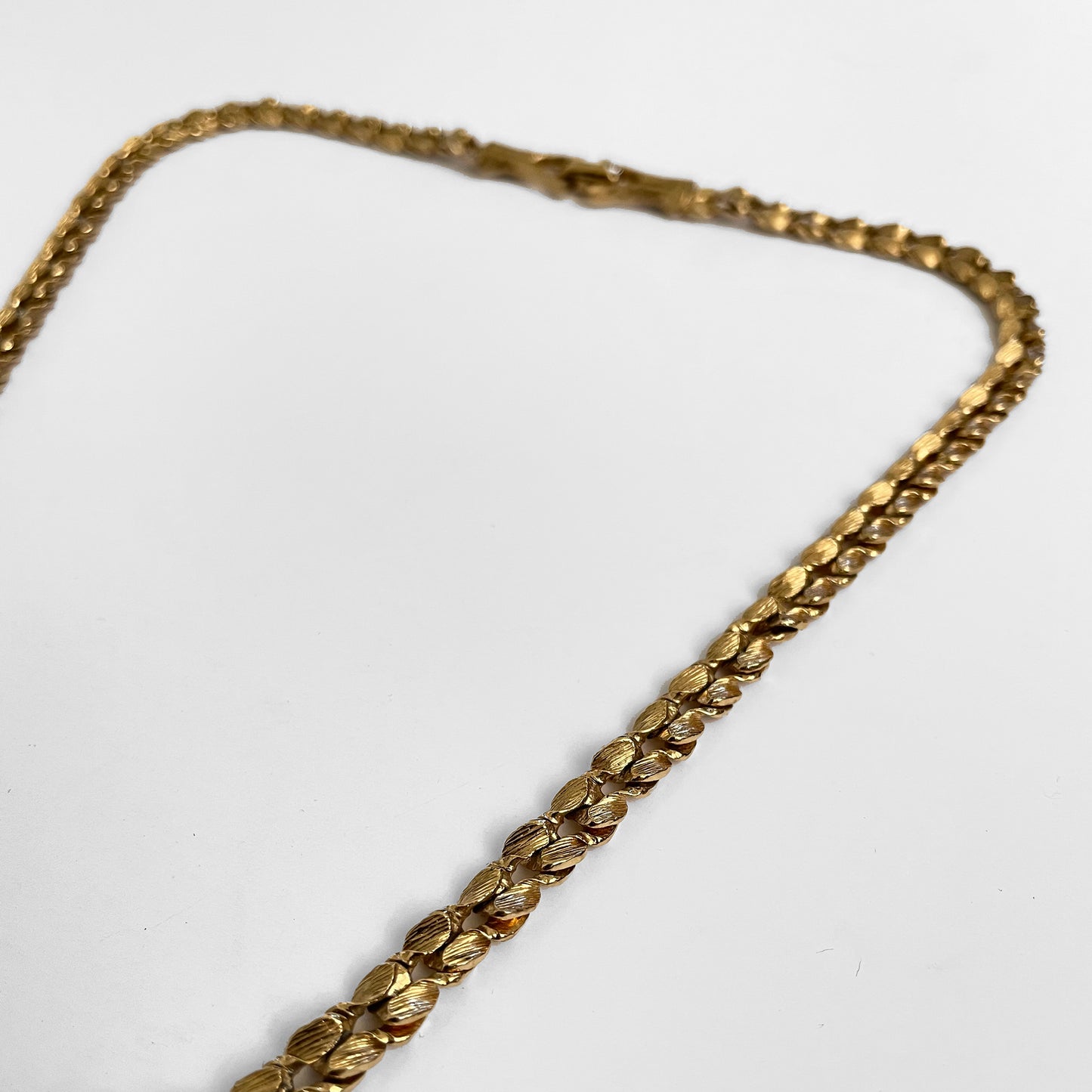 Gold-Toned Leafy Link Chain Statement Necklace