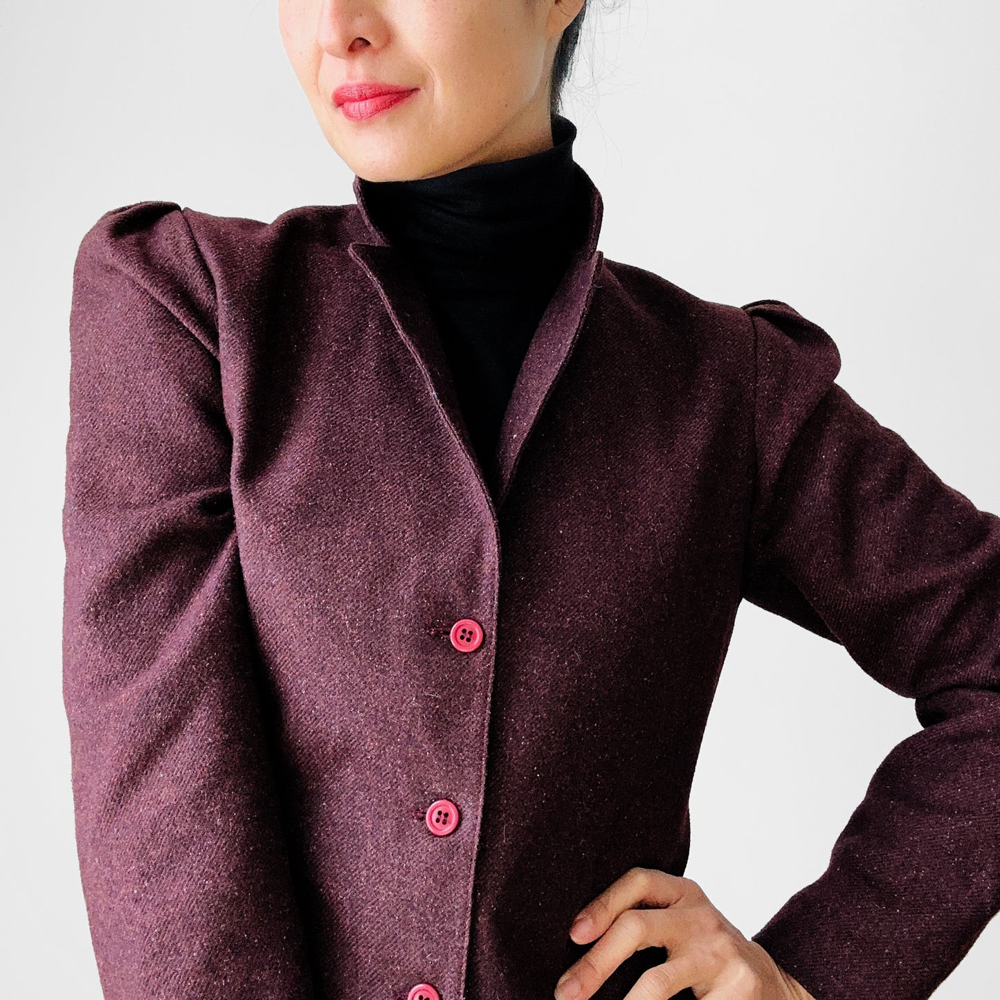 1960s - 1970s Plum Wool Tweed Short-Waisted Tapered-Waist Blazer Jacket- XS/S