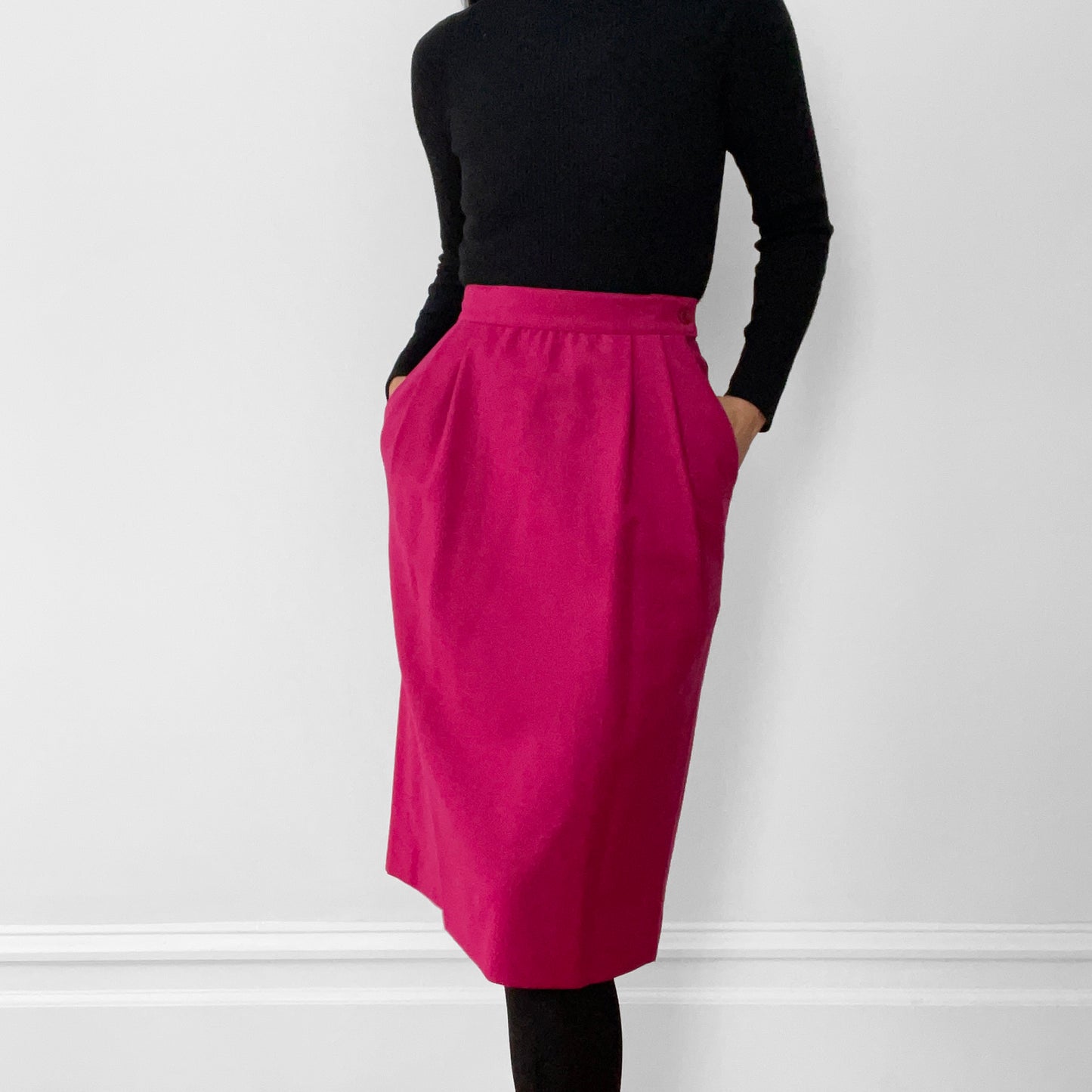 1980s Fuschia Pink Pleated Knee-Length Skirt