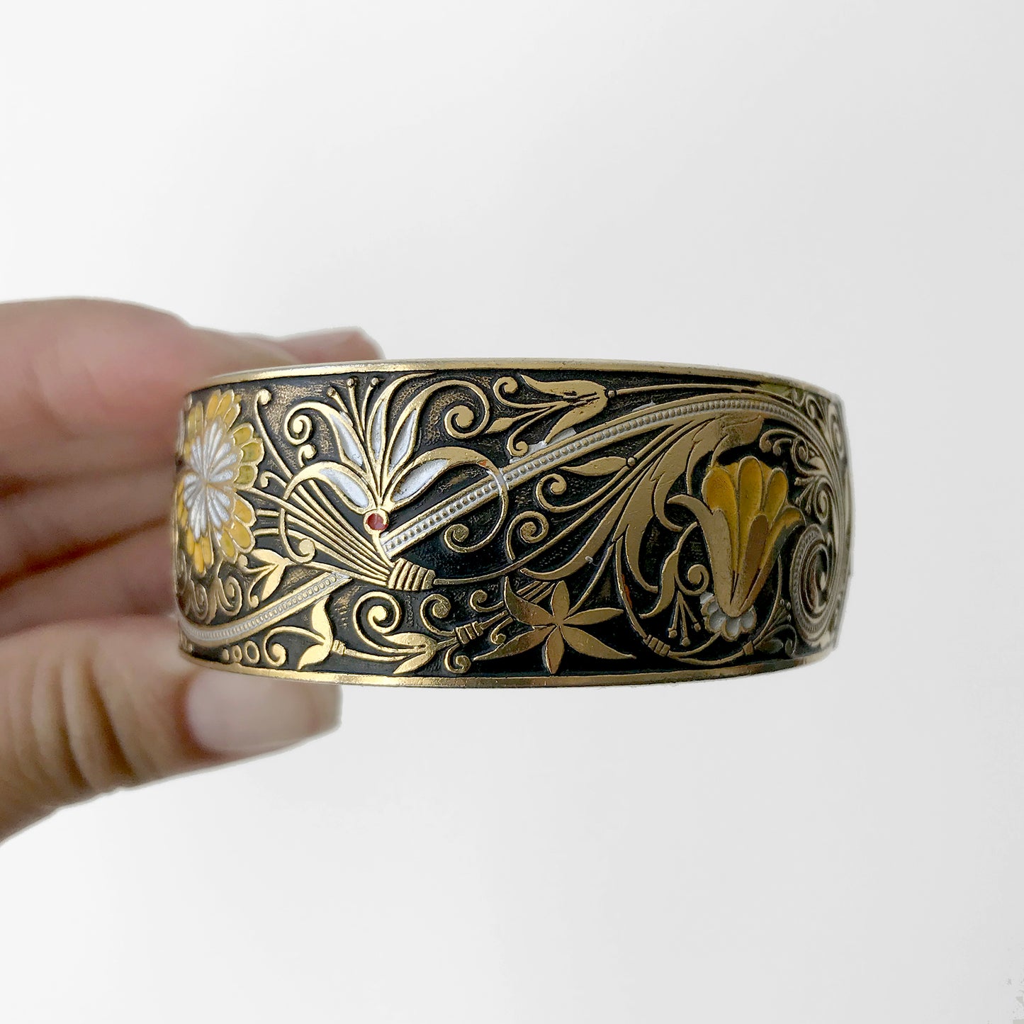 Floral and Leaf Carved Metal Hand-Painted Gold-toned Cuff Bangle Bracelet